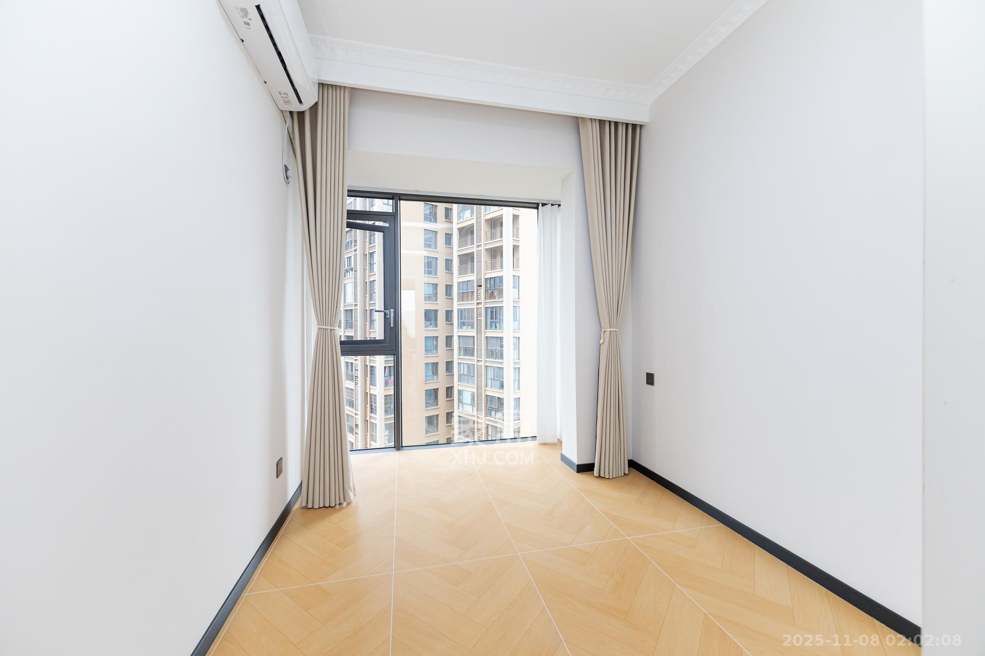 长燃新奥佳园 4室2厅2卫 119.0万 长燃新奥佳园 4室2厅2卫 119.0万卧室