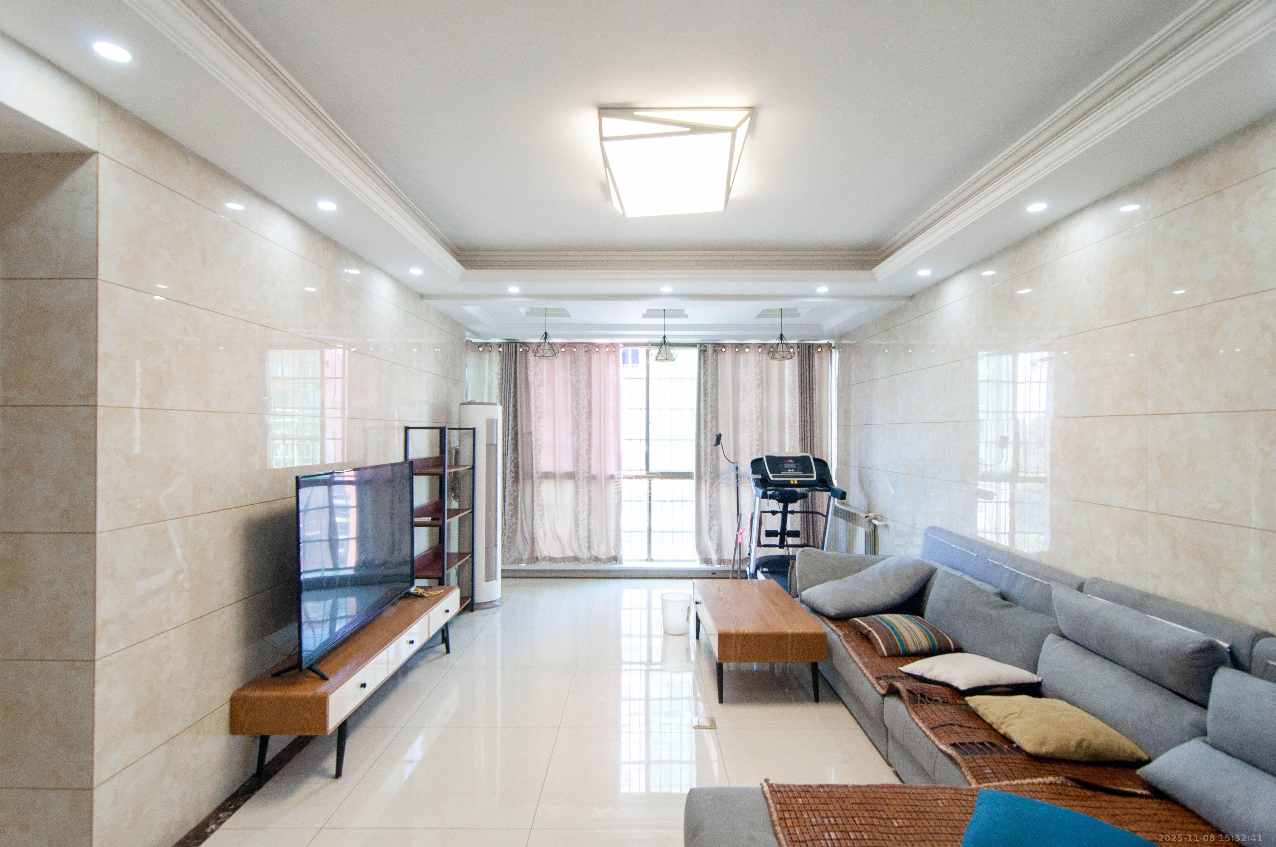 麓谷燕园(燕山公寓) 2室2厅1卫 2200.0元/月 麓谷燕园(燕山公寓) 2室2厅1卫 2200.0元/月室内图