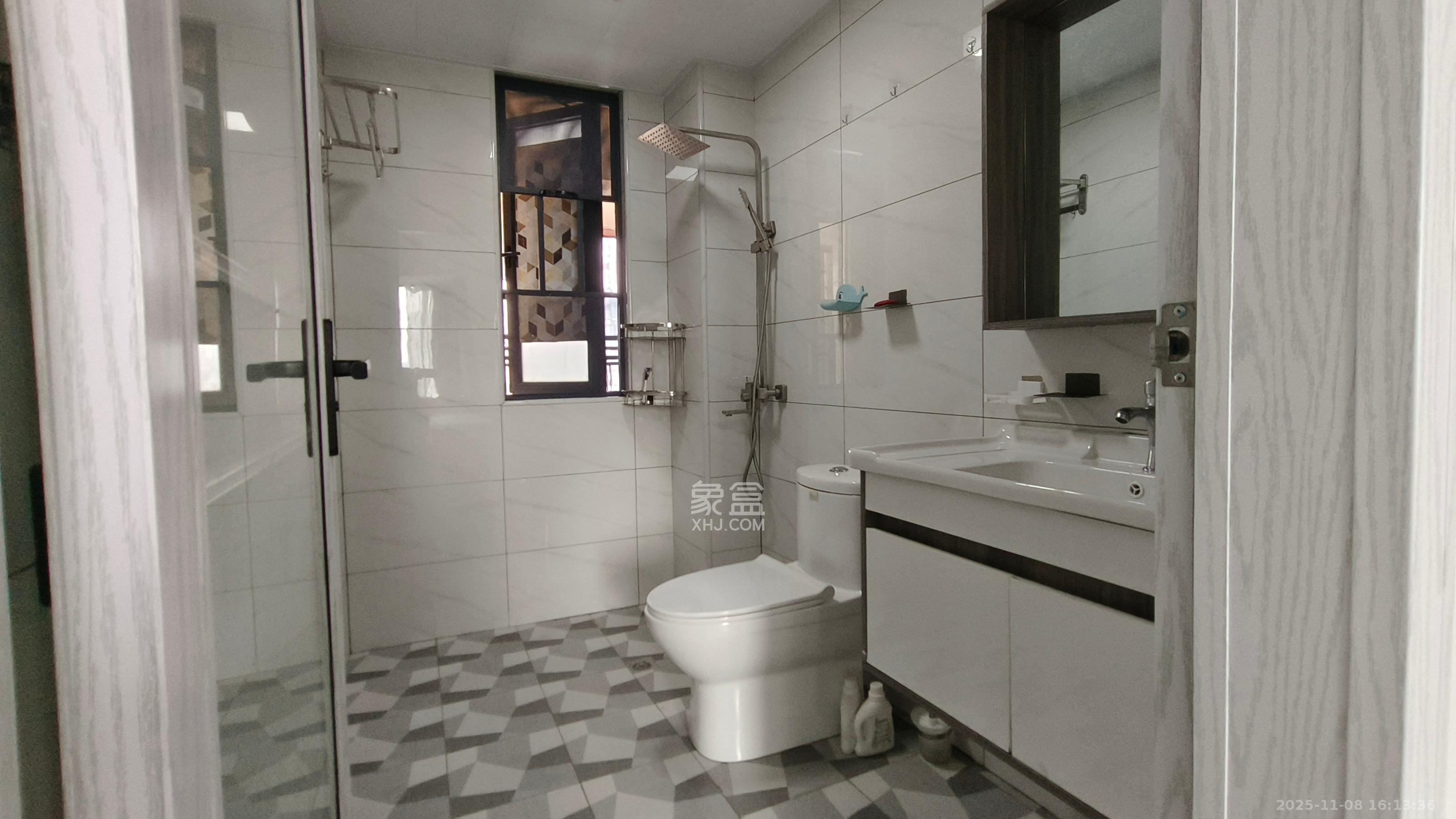 轻盐阳光CEO(轻盐雅苑)(轻奢时代)  3室2厅2卫    2800.0元/月室内图