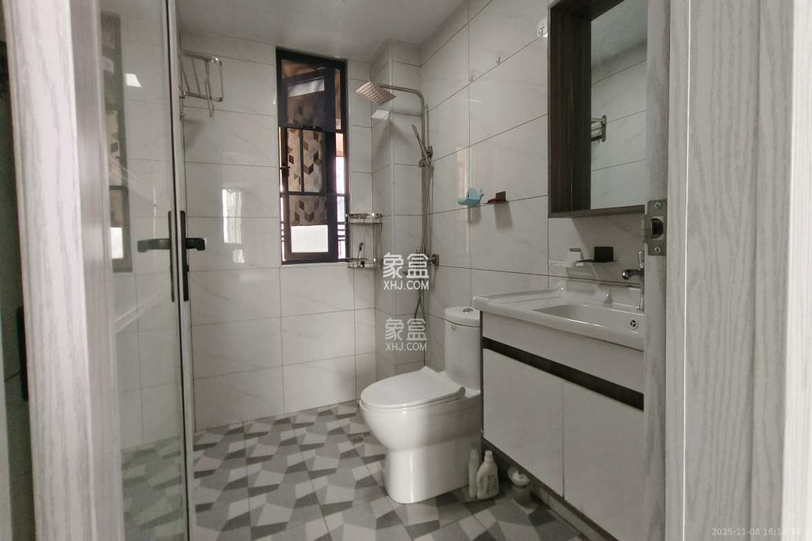 轻盐阳光CEO(轻盐雅苑)(轻奢时代) 3室2厅2卫 2800.0元/月 轻盐阳光CEO(轻盐雅苑)(轻奢时代) 3室2厅2卫 2800.0元/月室内图