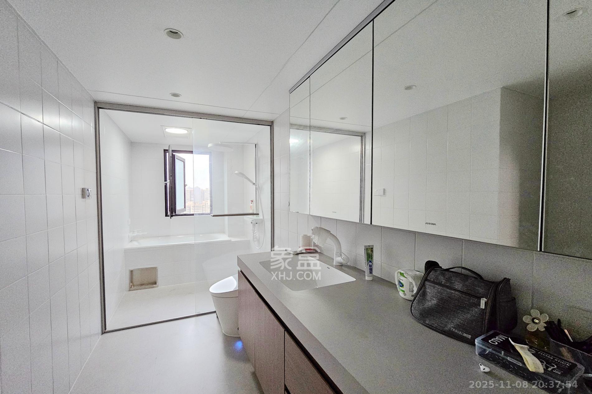 长房东旭国际  4室2厅2卫    198.0万其他