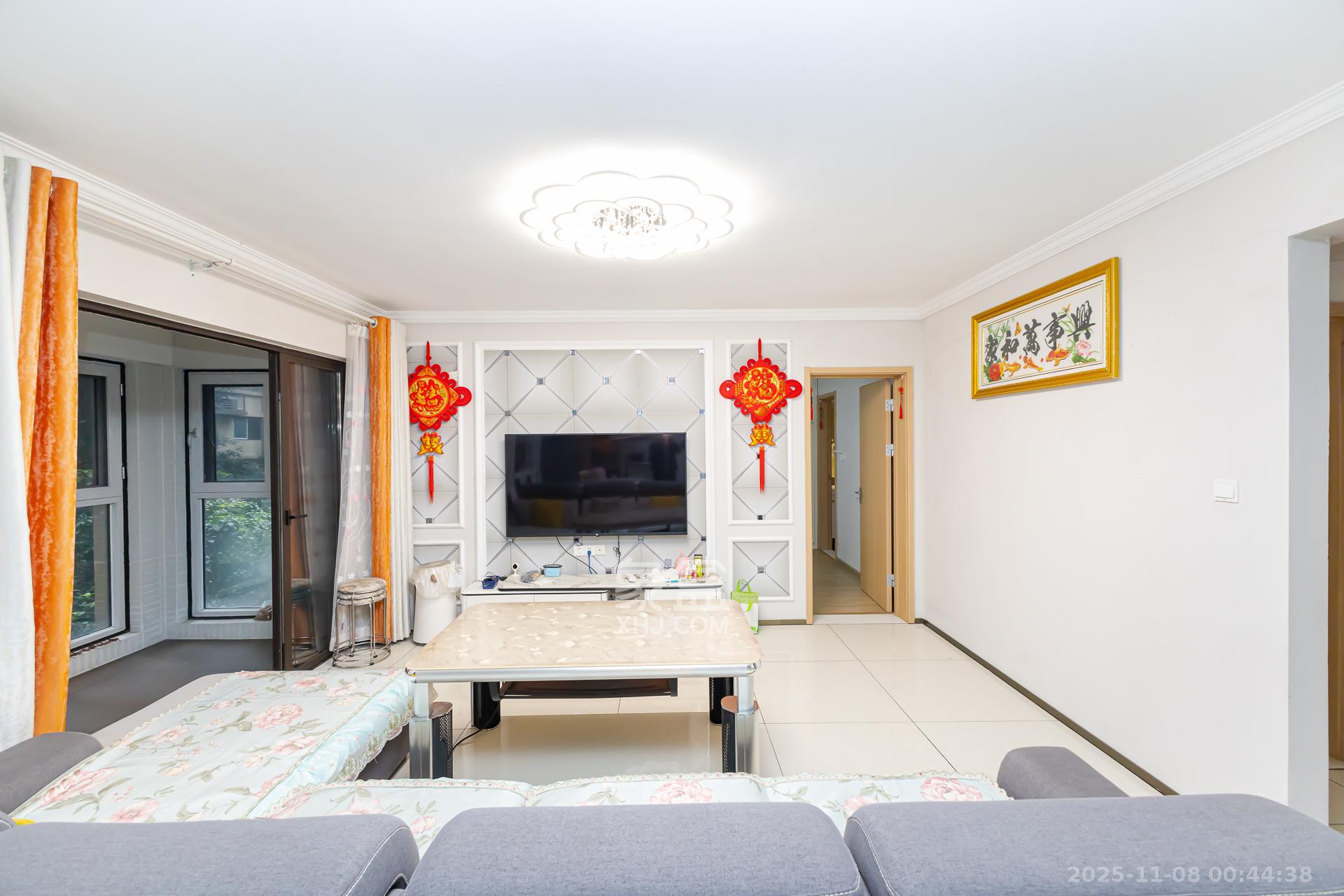 时代倾城二期 4室2厅2卫 78.0万 时代倾城二期 4室2厅2卫 78.0万客厅