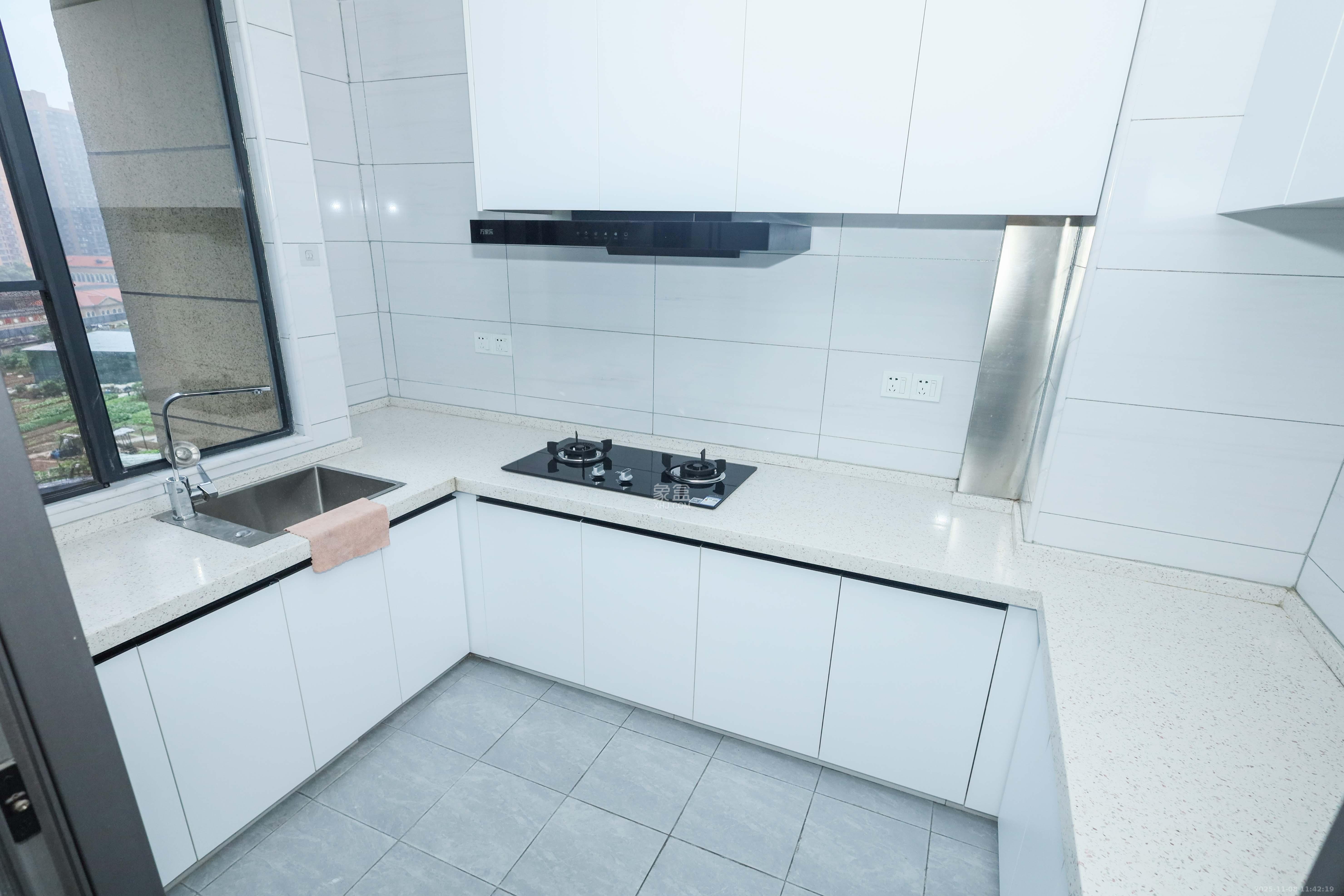 骑龙大街（骑龙苑）  3室2厅2卫    95.8万厨房