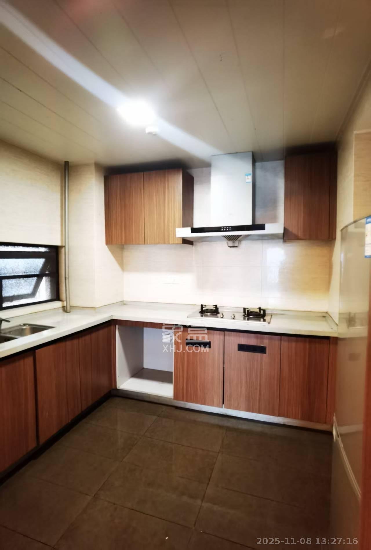 万科白鹭郡  4室2厅2卫    3500.0元/月室内图