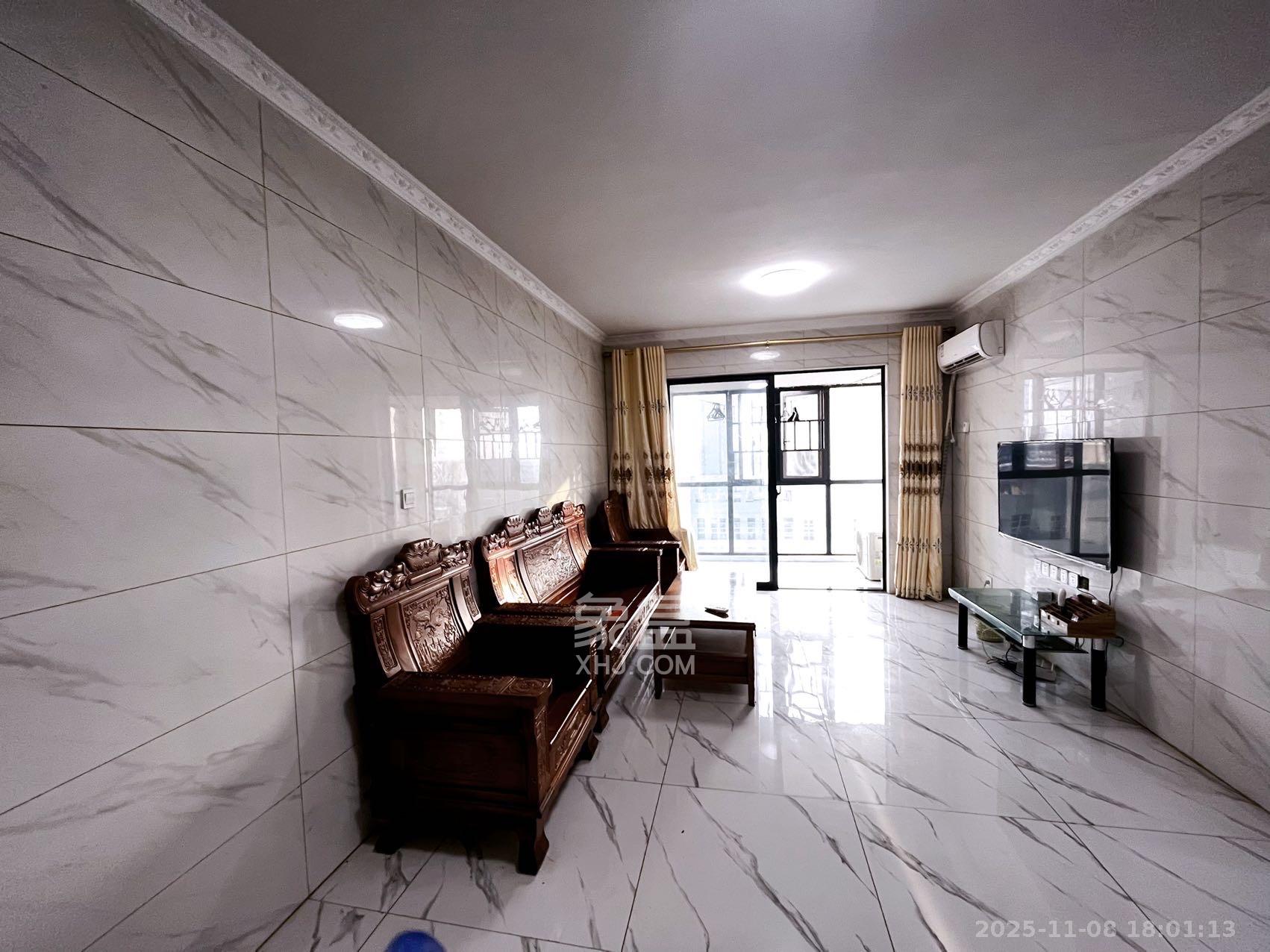 中南红领邦(红星嘉和苑) 1室2厅1卫 2000.0元/月 中南红领邦(红星嘉和苑) 1室2厅1卫 2000.0元/月室内图