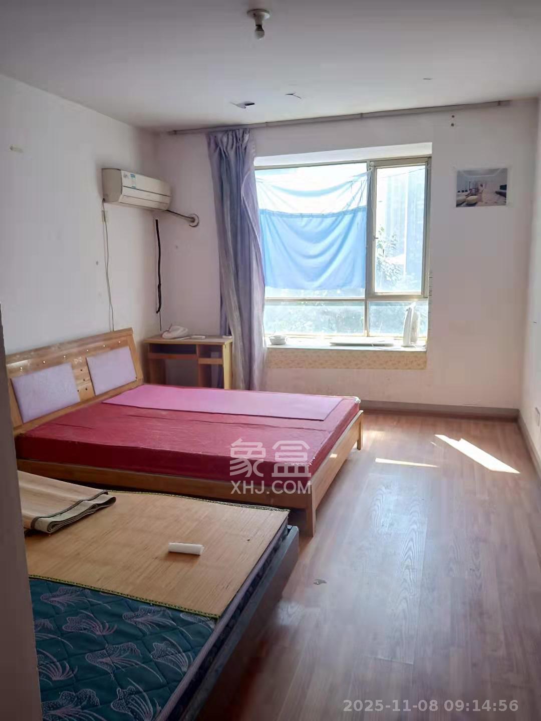 涉外花园  3室2厅2卫    2300.0元/月室内图1