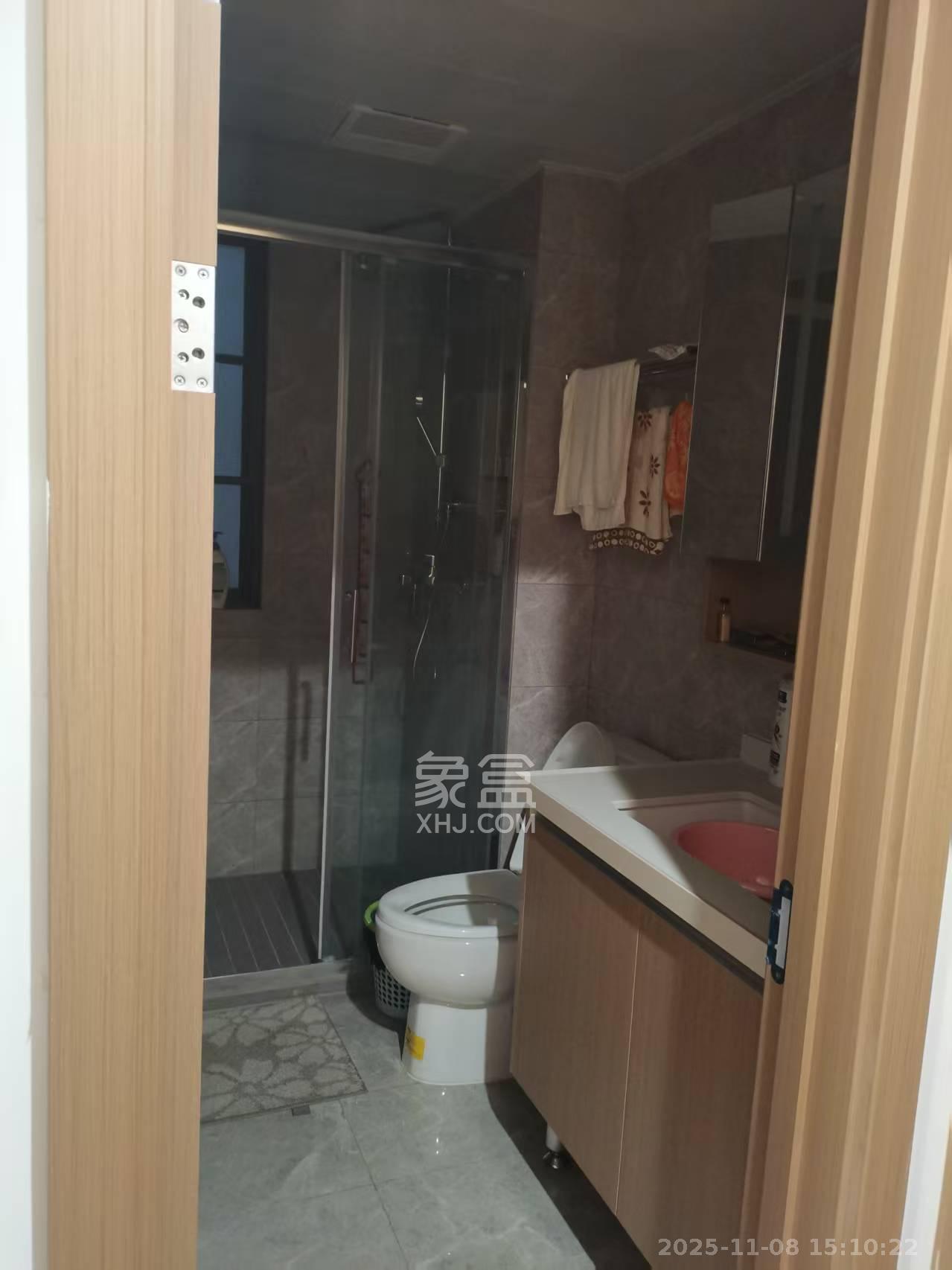 旭辉雨花郡 3室2厅2卫 3900.0元/月 旭辉雨花郡 3室2厅2卫 3900.0元/月室内图