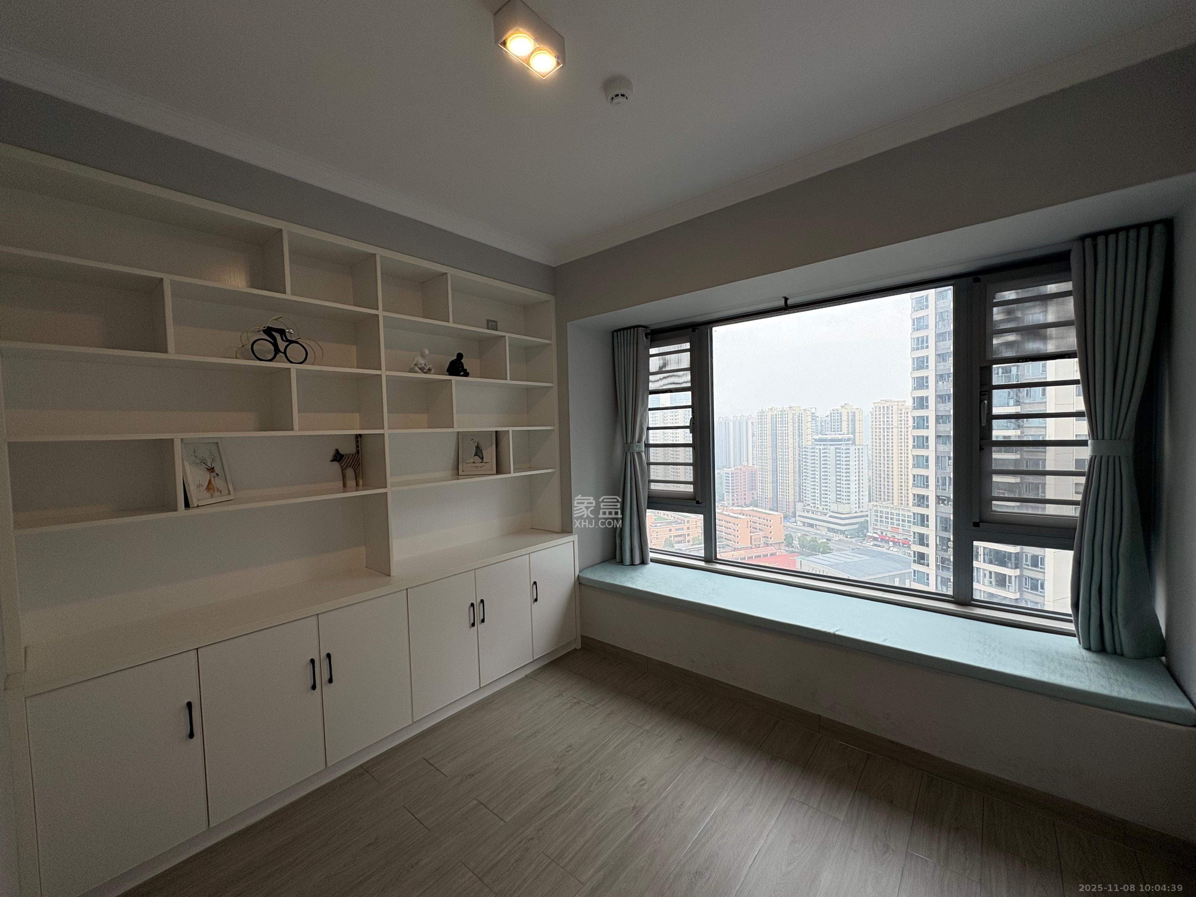 保利天禧D区 4室2厅2卫 4500.0元/月 保利天禧D区 4室2厅2卫 4500.0元/月室内图