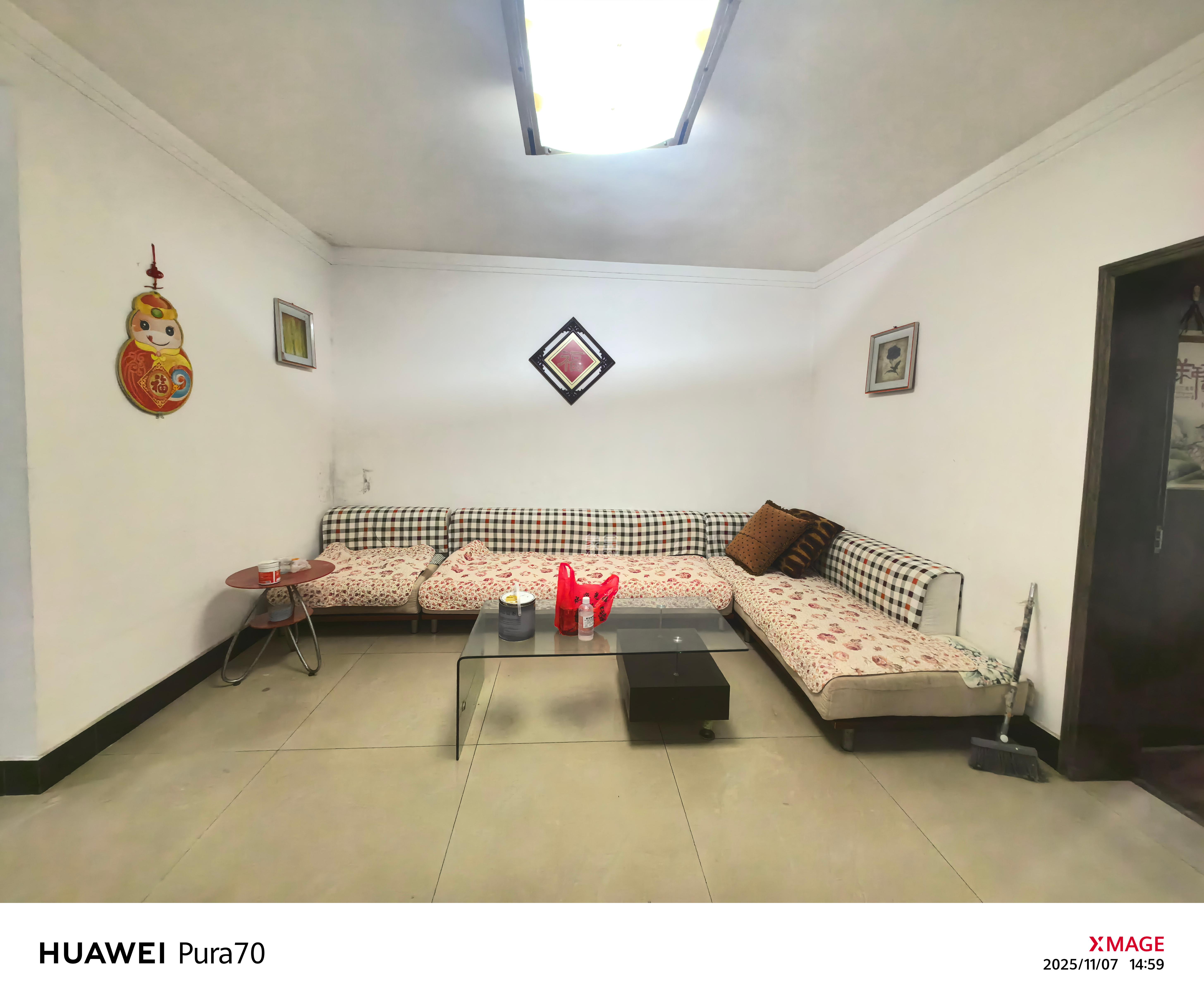 中南汽车世界 2室2厅1卫 1200.0元/月 中南汽车世界 2室2厅1卫 1200.0元/月室内图