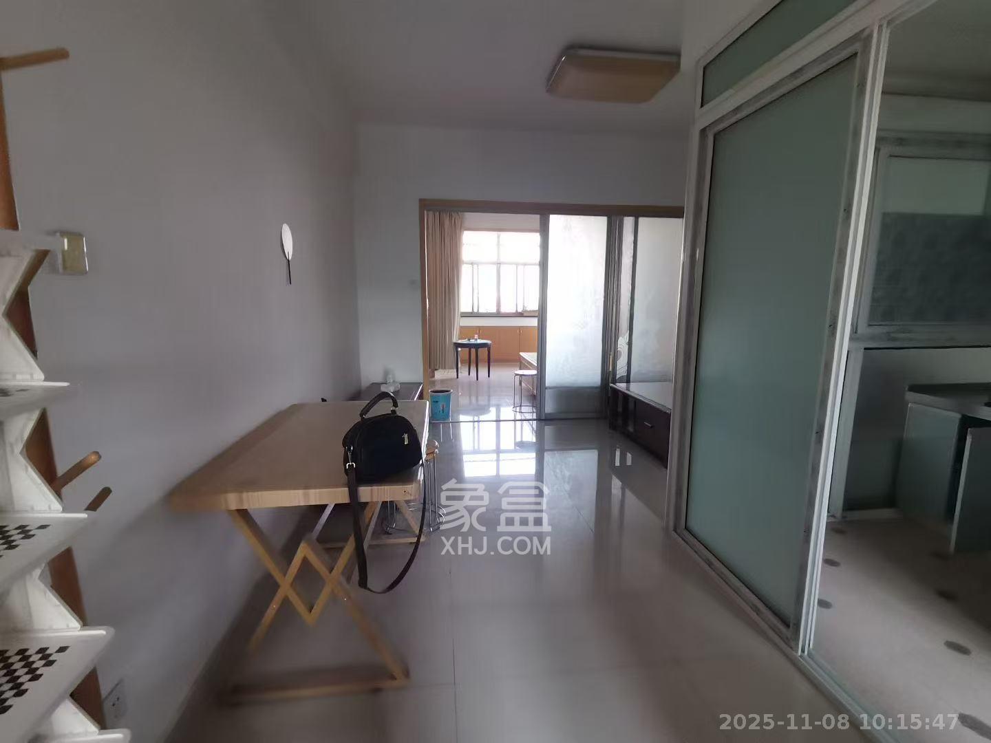 城南郡  1室1厅1卫    1500.0元/月室内图