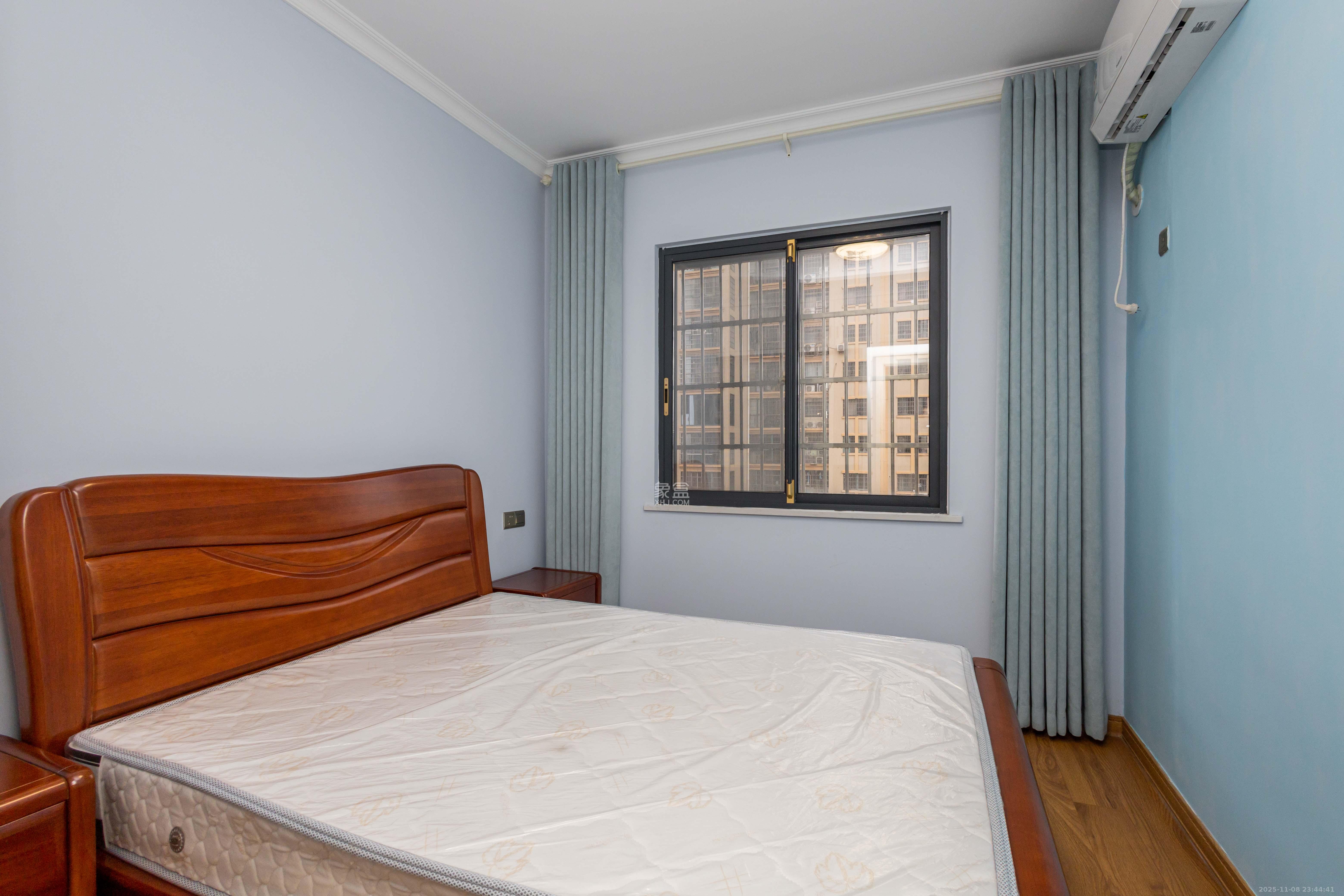 佳美紫郡  3室2厅2卫    84.8万卧室