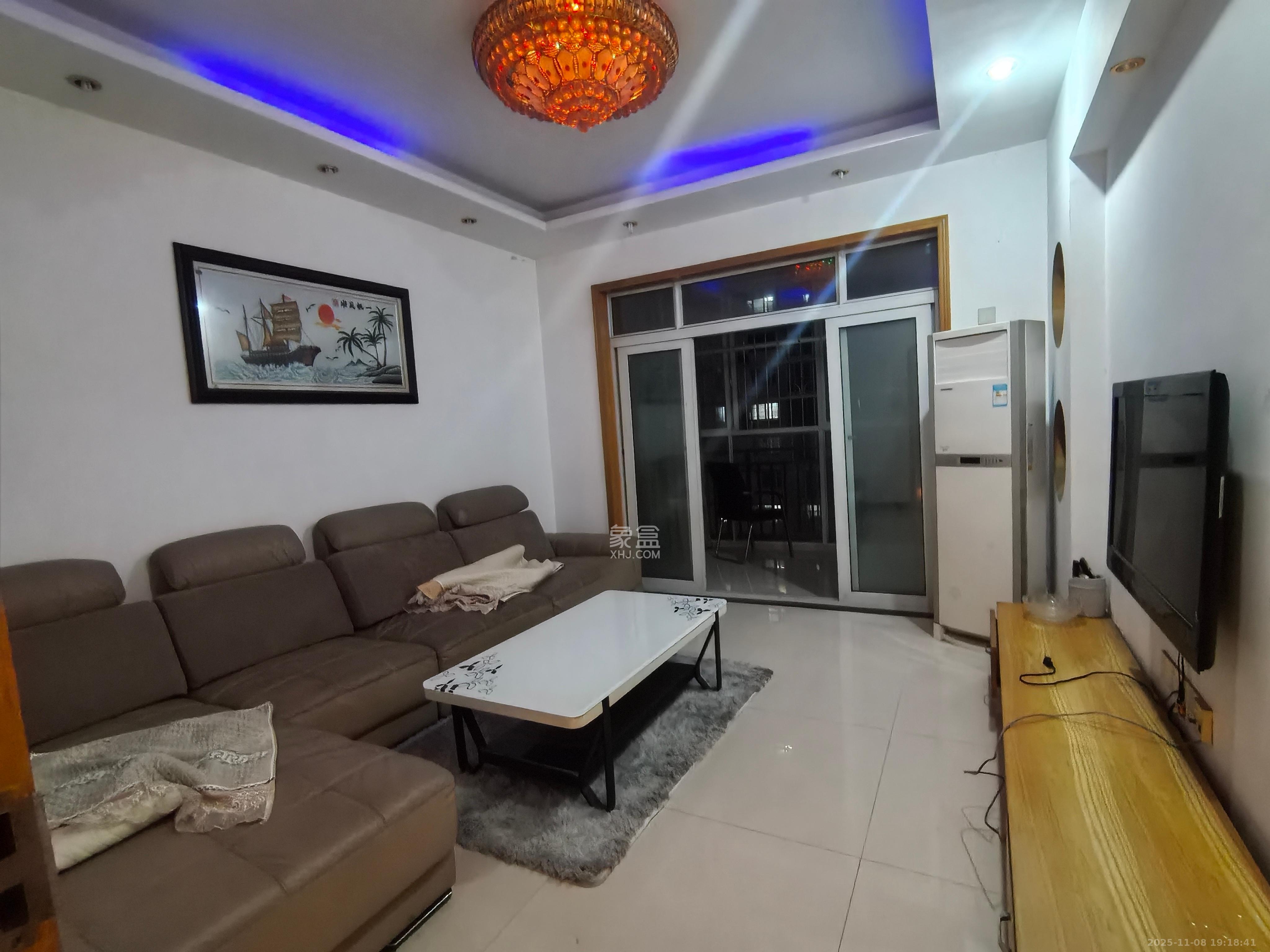 中房F联邦  2室2厅1卫    1800.0元/月室内图