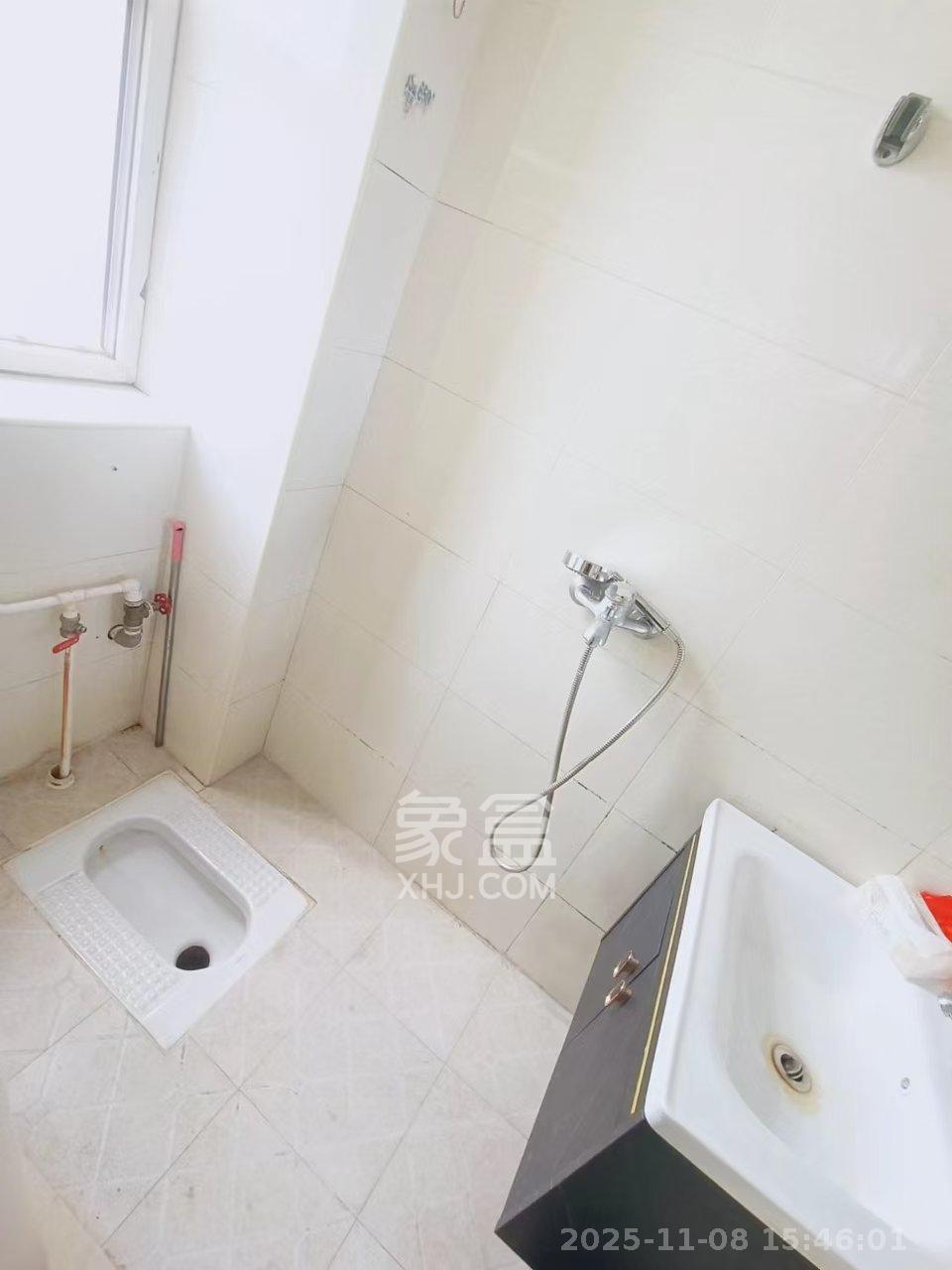 省文联宿舍 2室1厅1卫 1800.0元/月 省文联宿舍 2室1厅1卫 1800.0元/月室内图