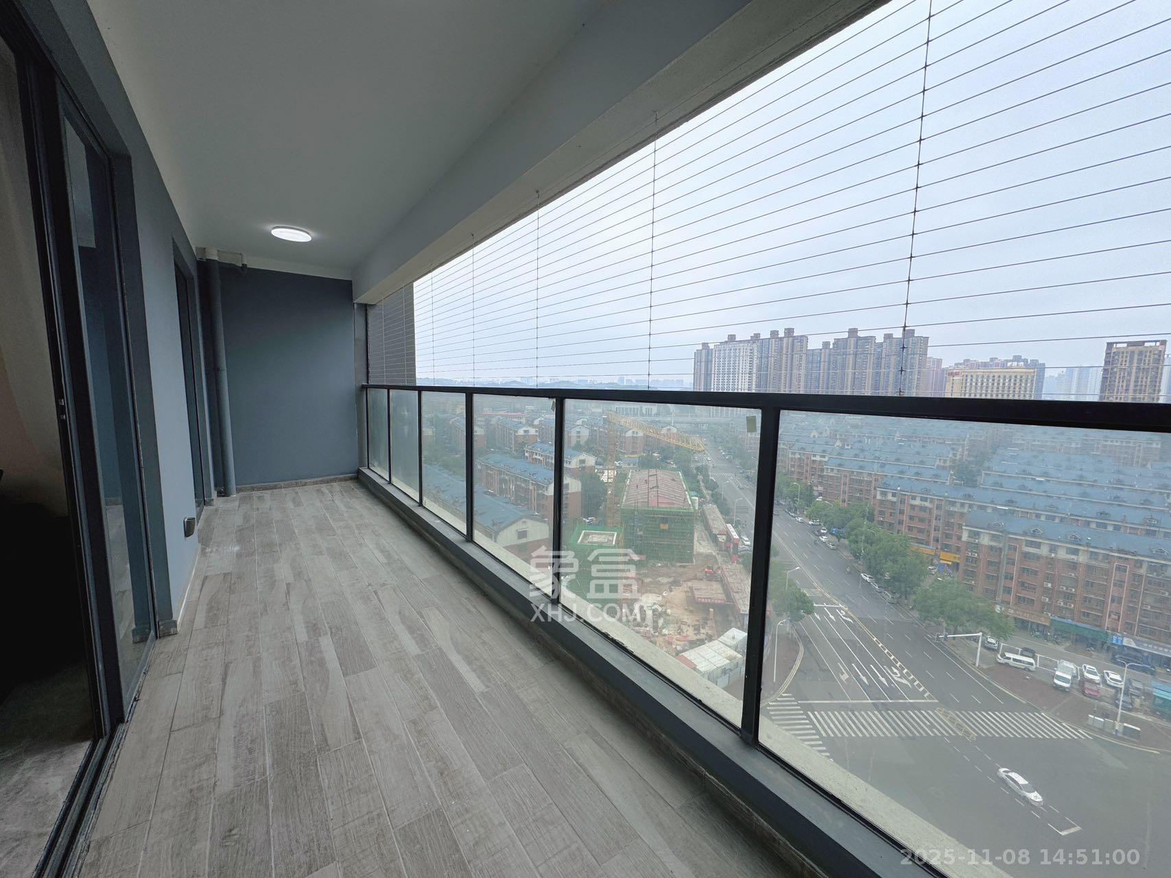 绿地V岛  4室2厅2卫    4700.0元/月室内图