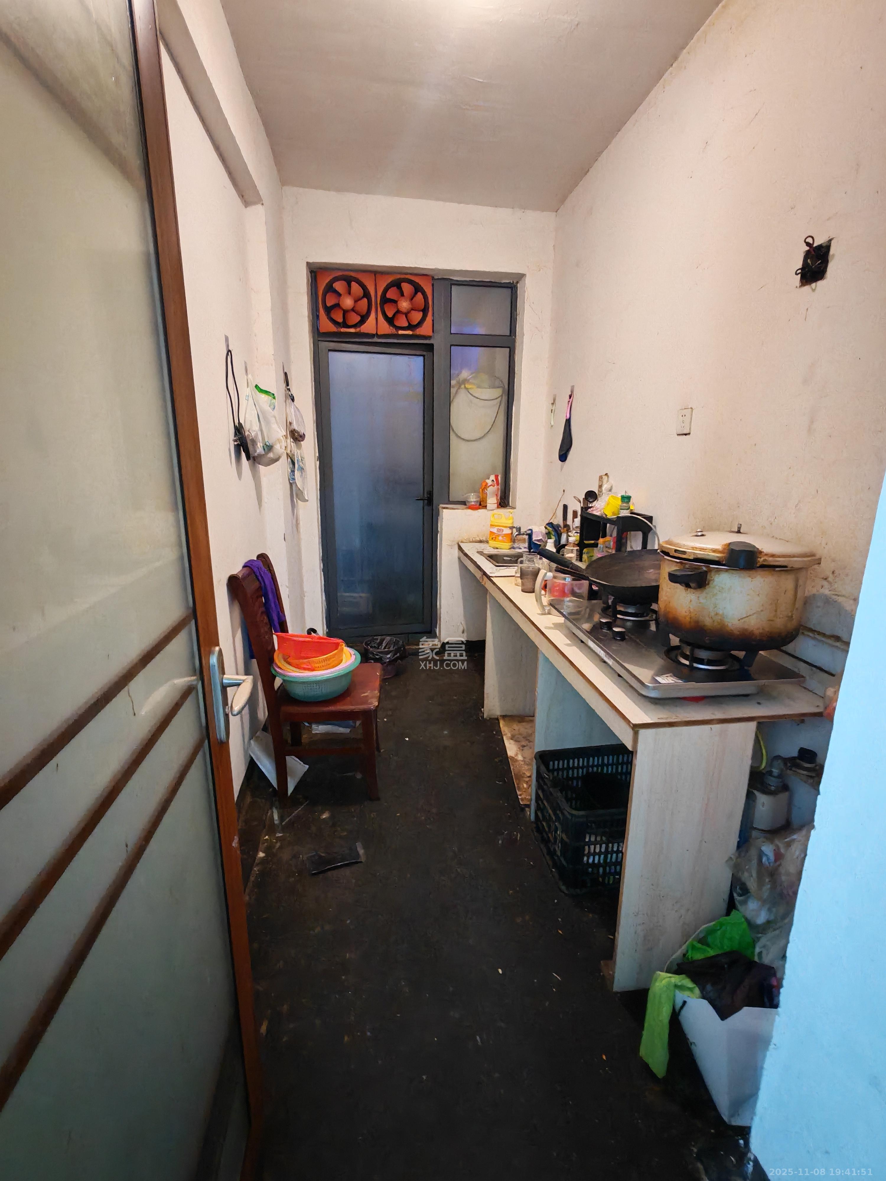 秀峰景园（领秀峰）  3室2厅2卫    1500.0元/月室内图