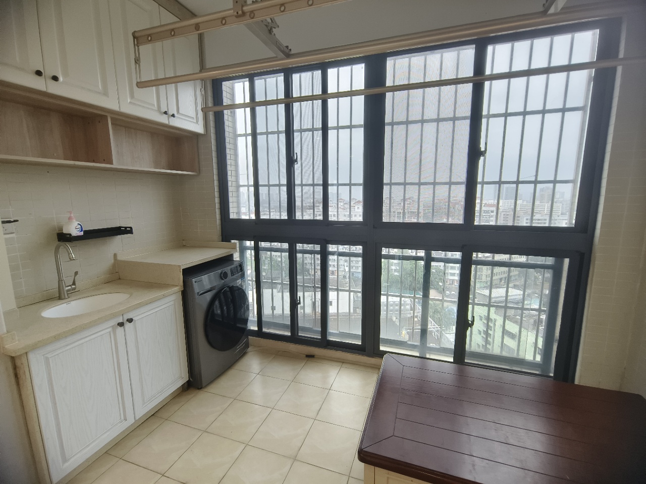 海岸银座花园  2室2厅1卫    2500.0元/月室内图