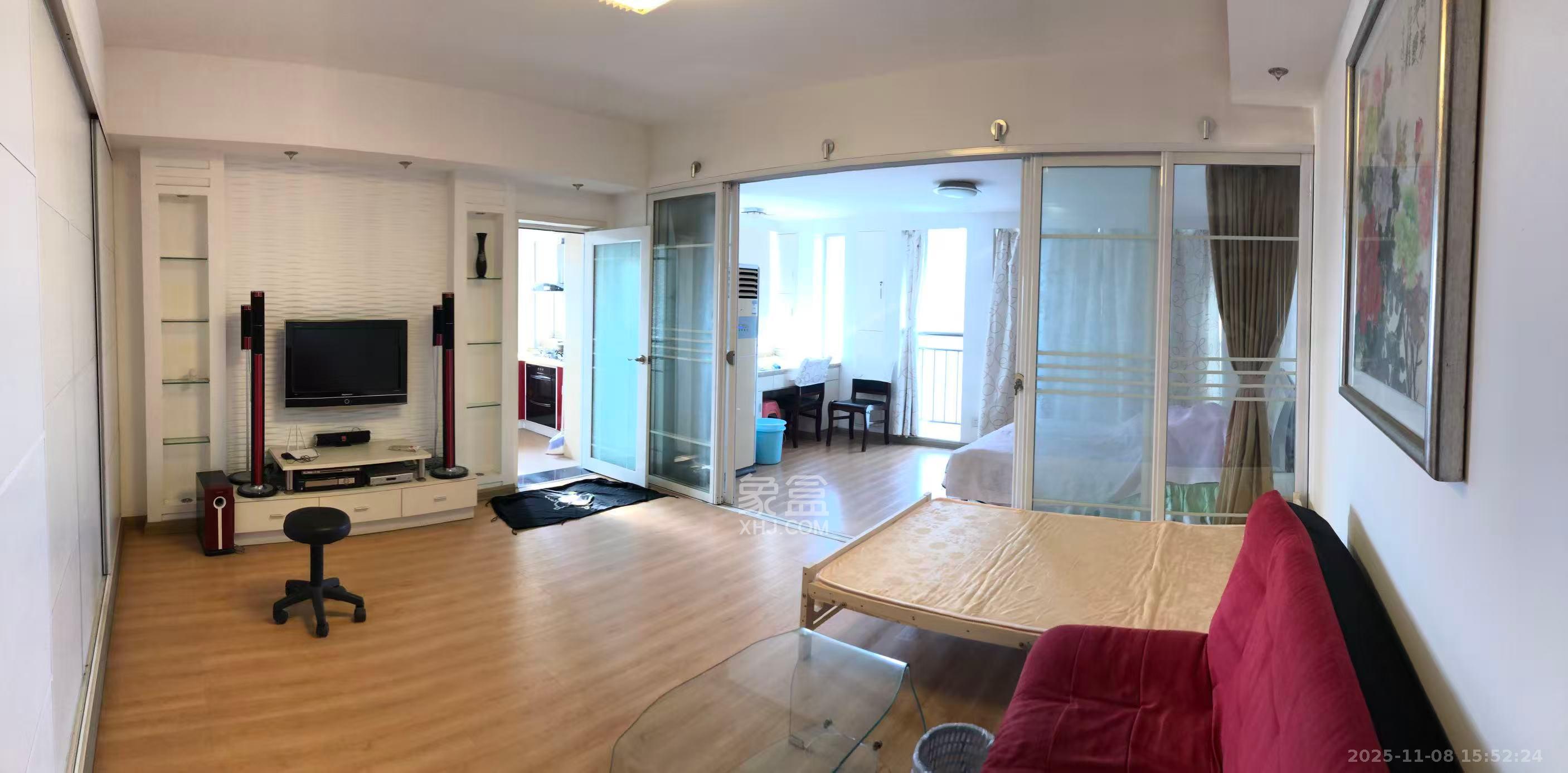 东一国际  1室1厅1卫    1800.0元/月室内图