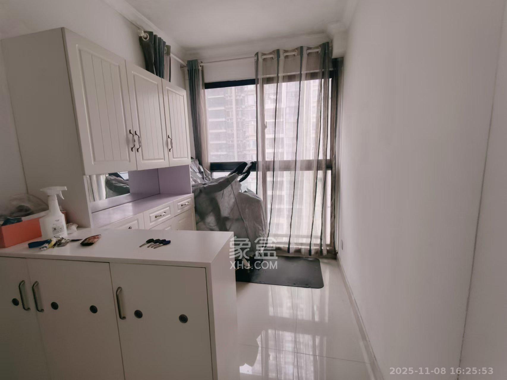 蓝山郡 3室2厅1卫 2200.0元/月 蓝山郡 3室2厅1卫 2200.0元/月室内图