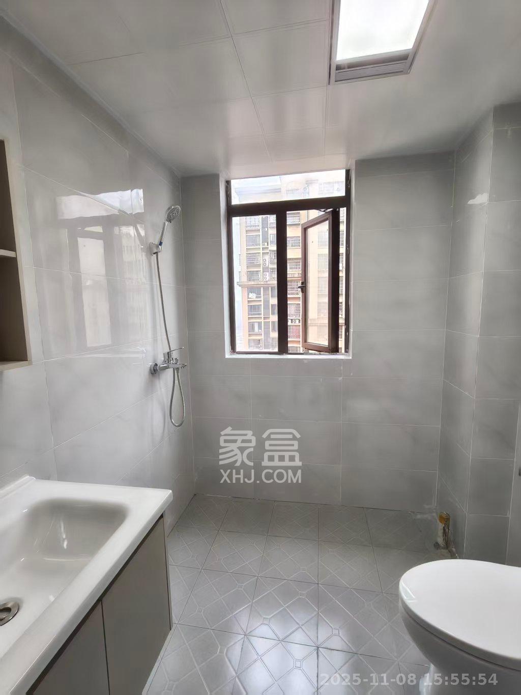 好望谷 3室2厅2卫 1800.0元/月 好望谷 3室2厅2卫 1800.0元/月室内图