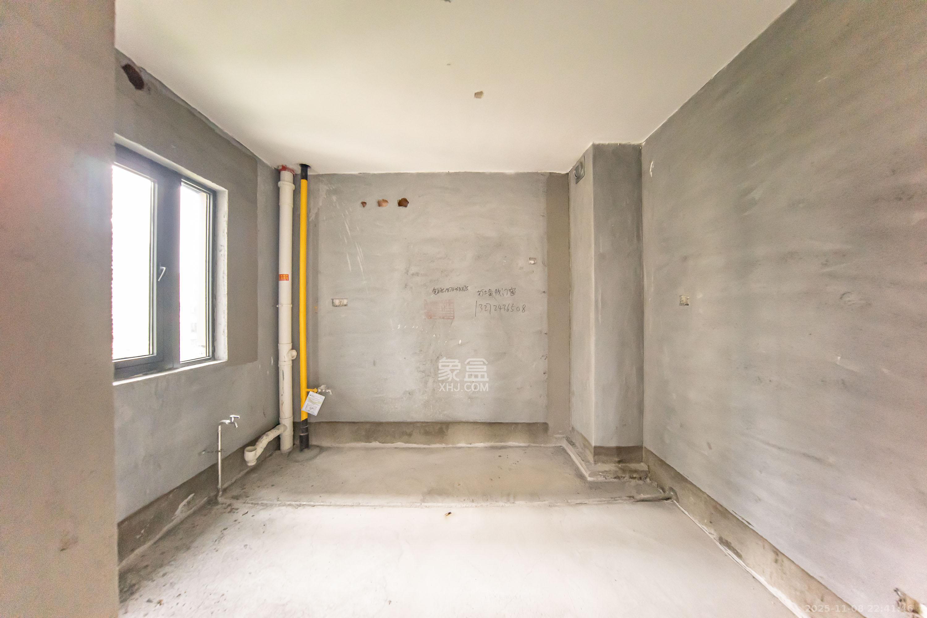 建投象山国际 4室2厅2卫 195.0万 建投象山国际 4室2厅2卫 195.0万厨房