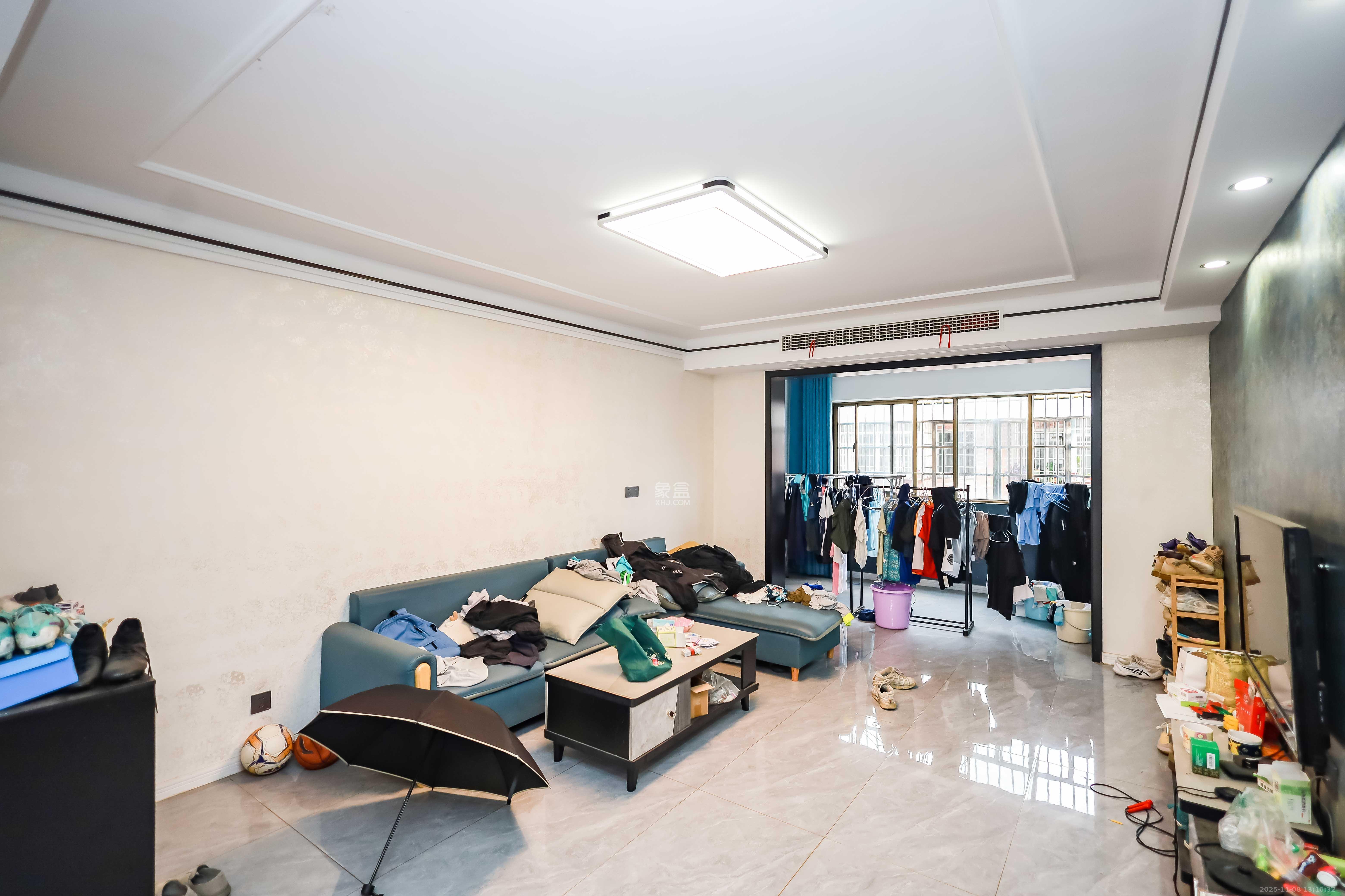 金峰小区北院（七里营社区）  4室2厅2卫    90.0万室内图1