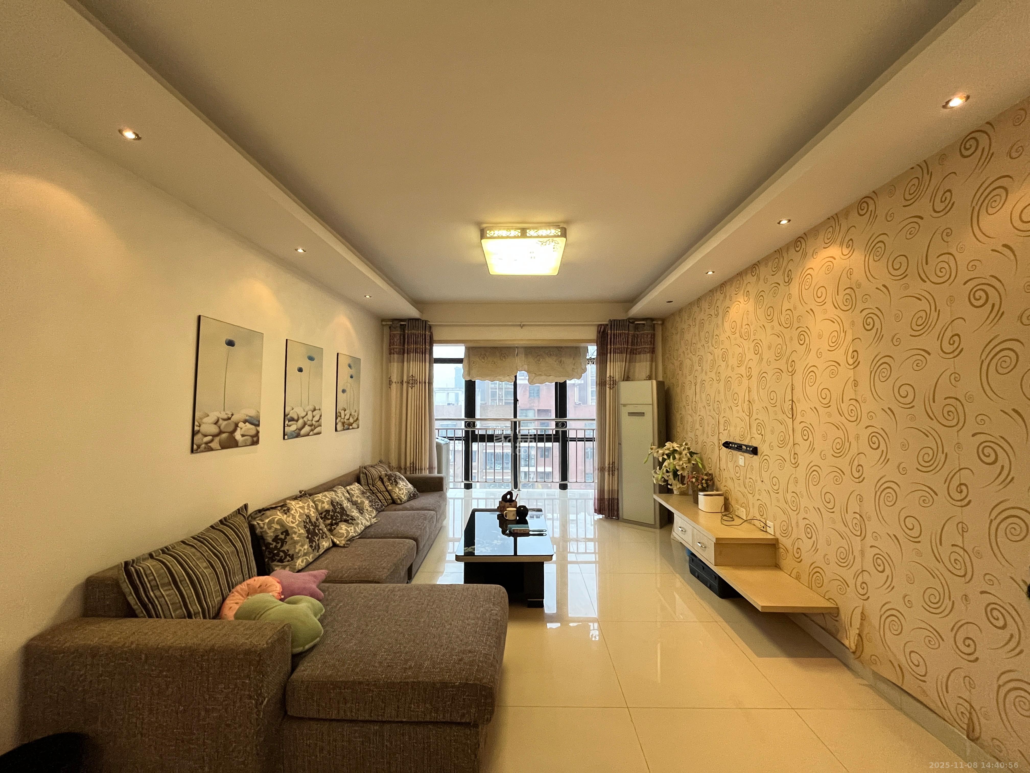 沁园春御院  2室2厅1卫    2400.0元/月