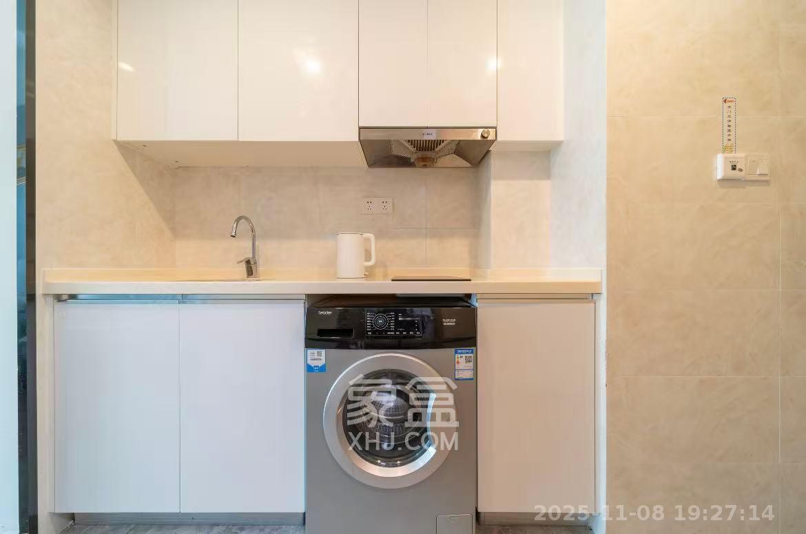 卓越浅水湾  1室1厅1卫    1500.0元/月室内图