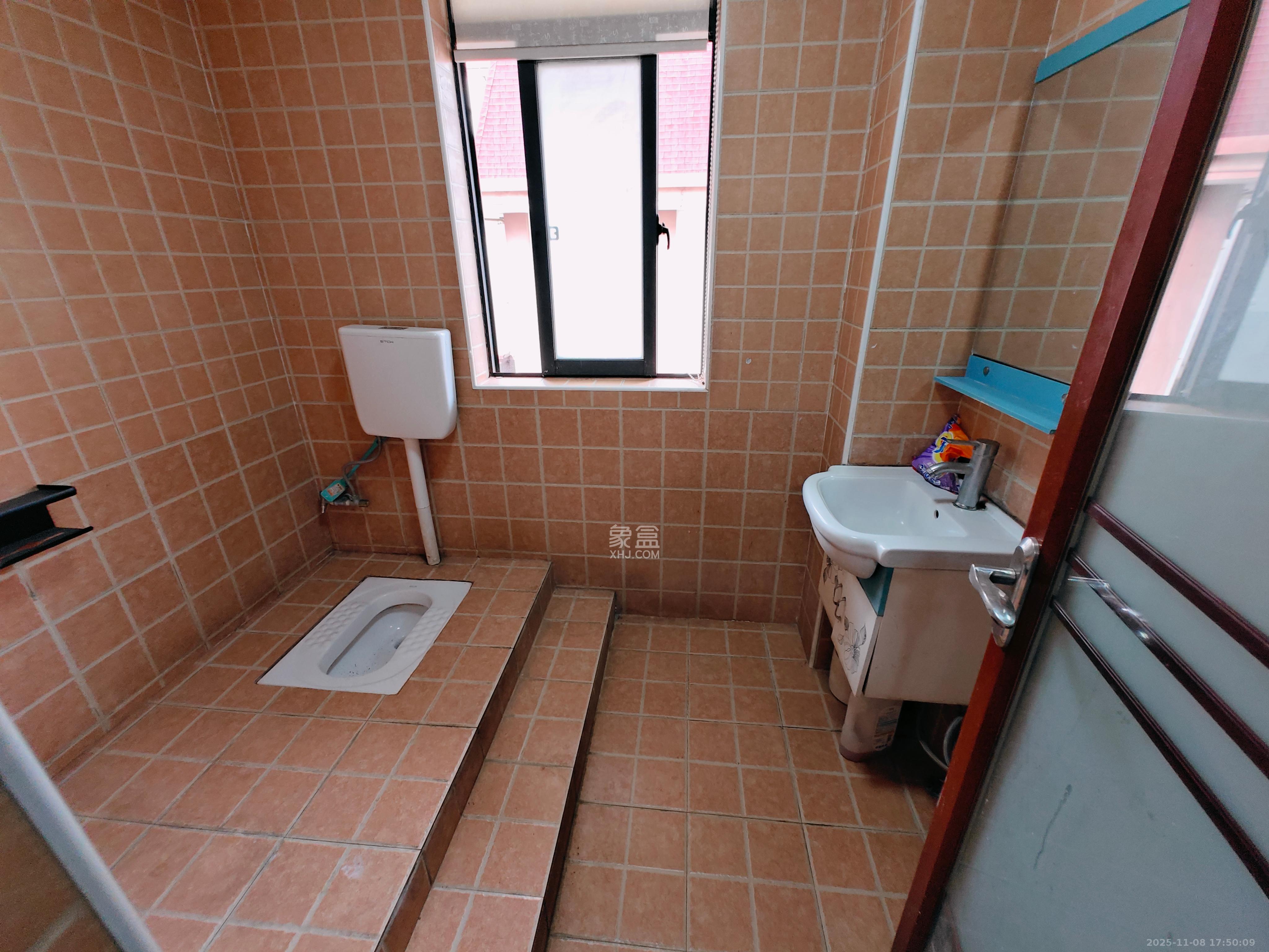 恒盛世家  5室2厅2卫    4000.0元/月室内图