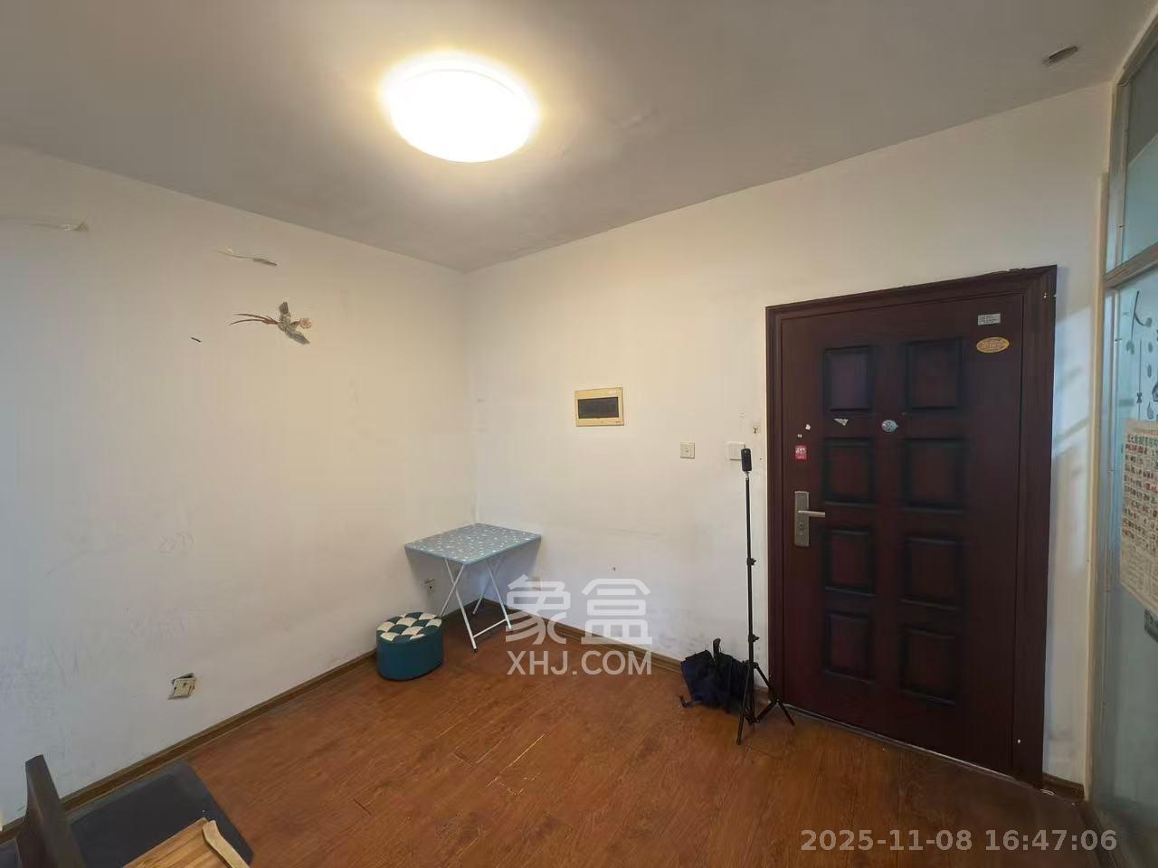 锦湘国际星城三期（锦绣苑）  1室1厅1卫    1500.0元/月