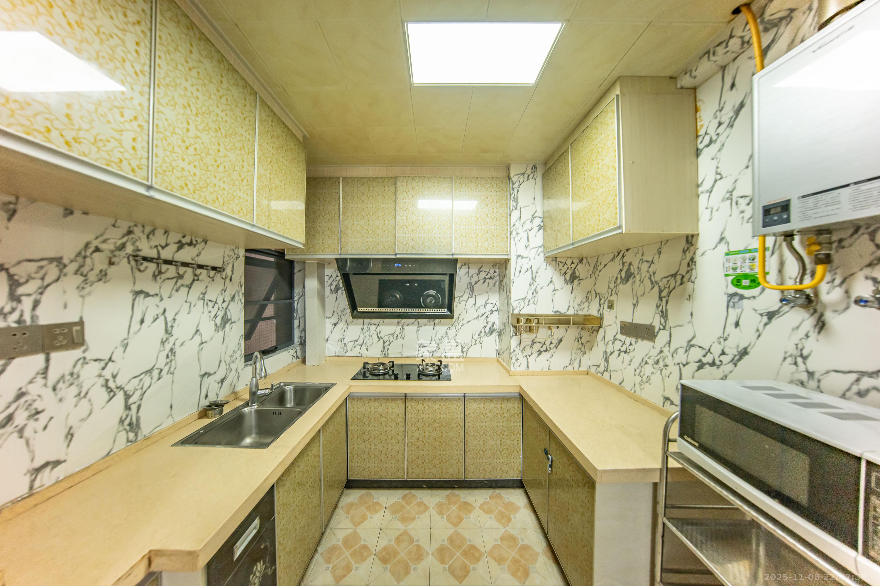 兰亭湾畔 3室2厅2卫 100.0万 兰亭湾畔 3室2厅2卫 100.0万厨房