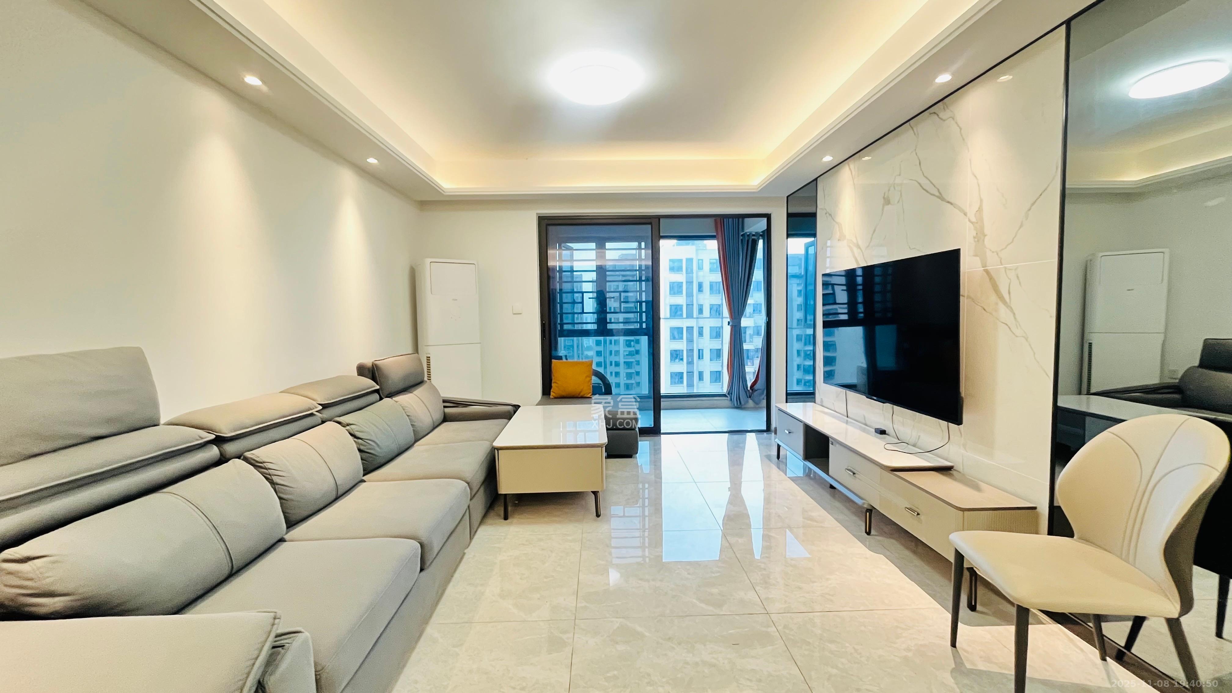 城发恒伟星雅韵（恒伟星辉苑）  4室2厅2卫    3500.0元/月