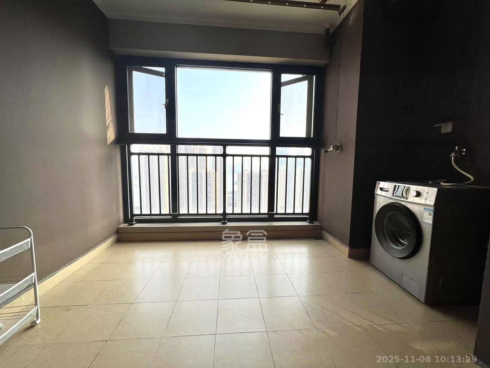 万科里金域国际 3室2厅2卫 3500.0元/月 万科里金域国际 3室2厅2卫 3500.0元/月室内图