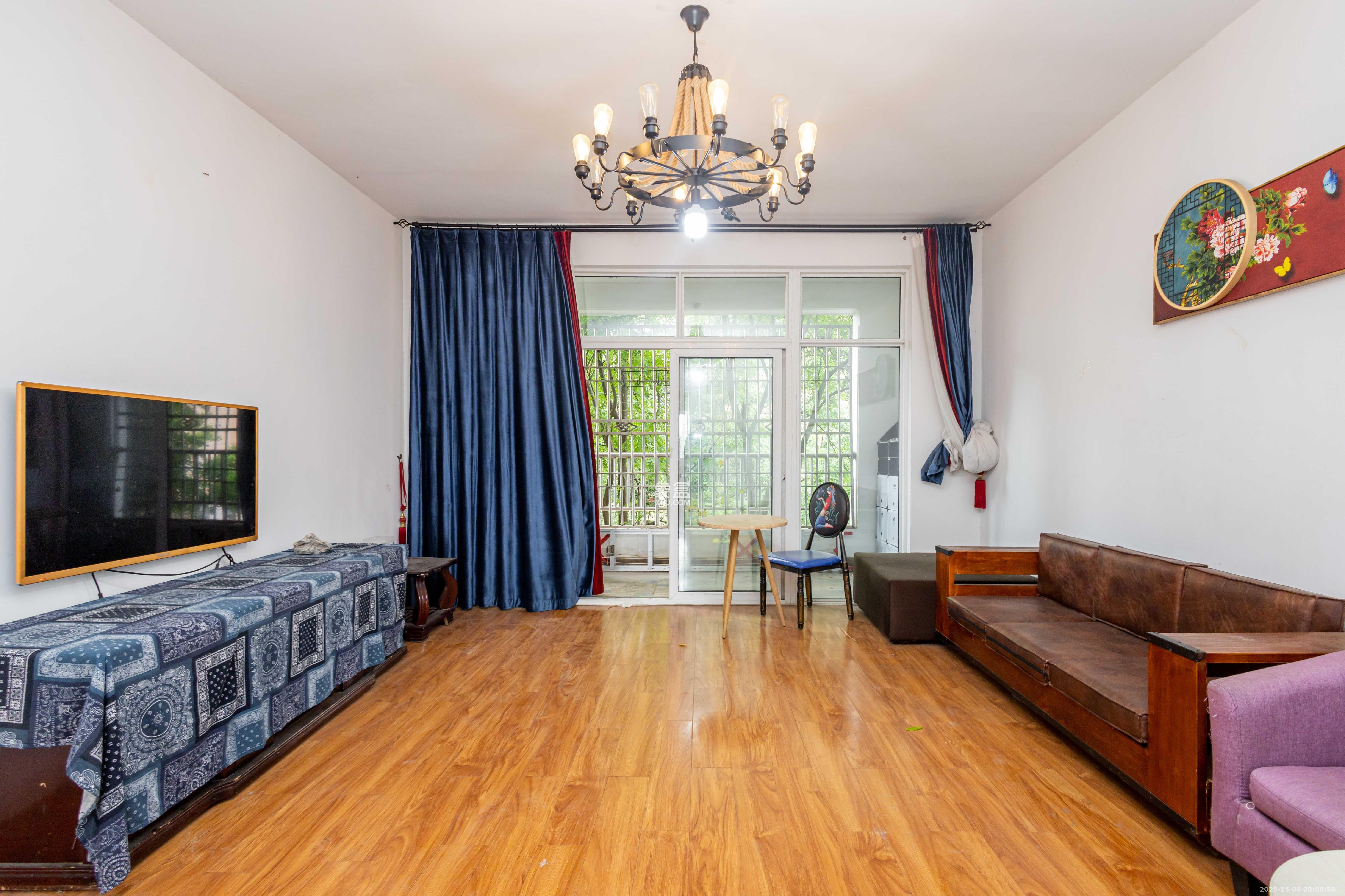 星城福邸（雄天朗郡）  3室2厅2卫    2000.0元/月