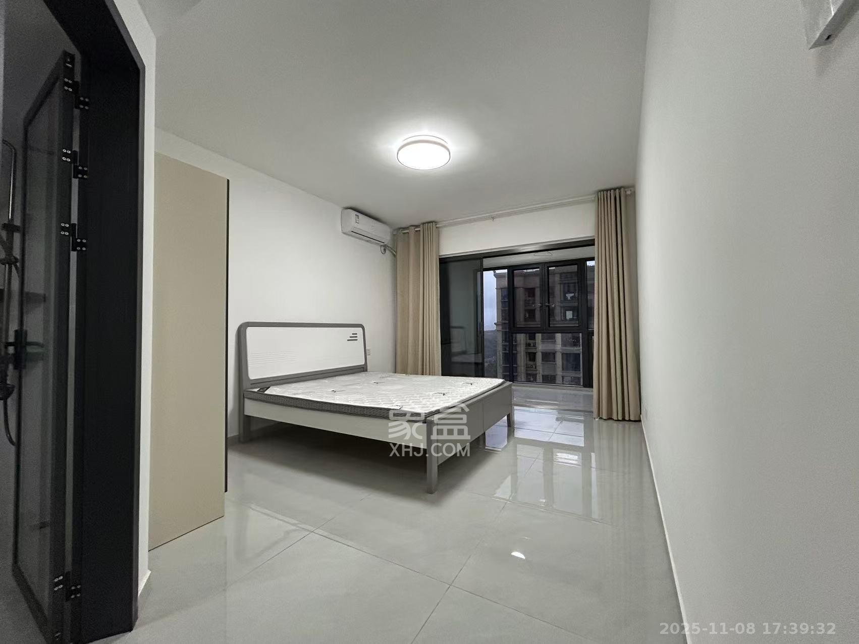 丽发新城  3室2厅2卫    2600.0元/月室内图