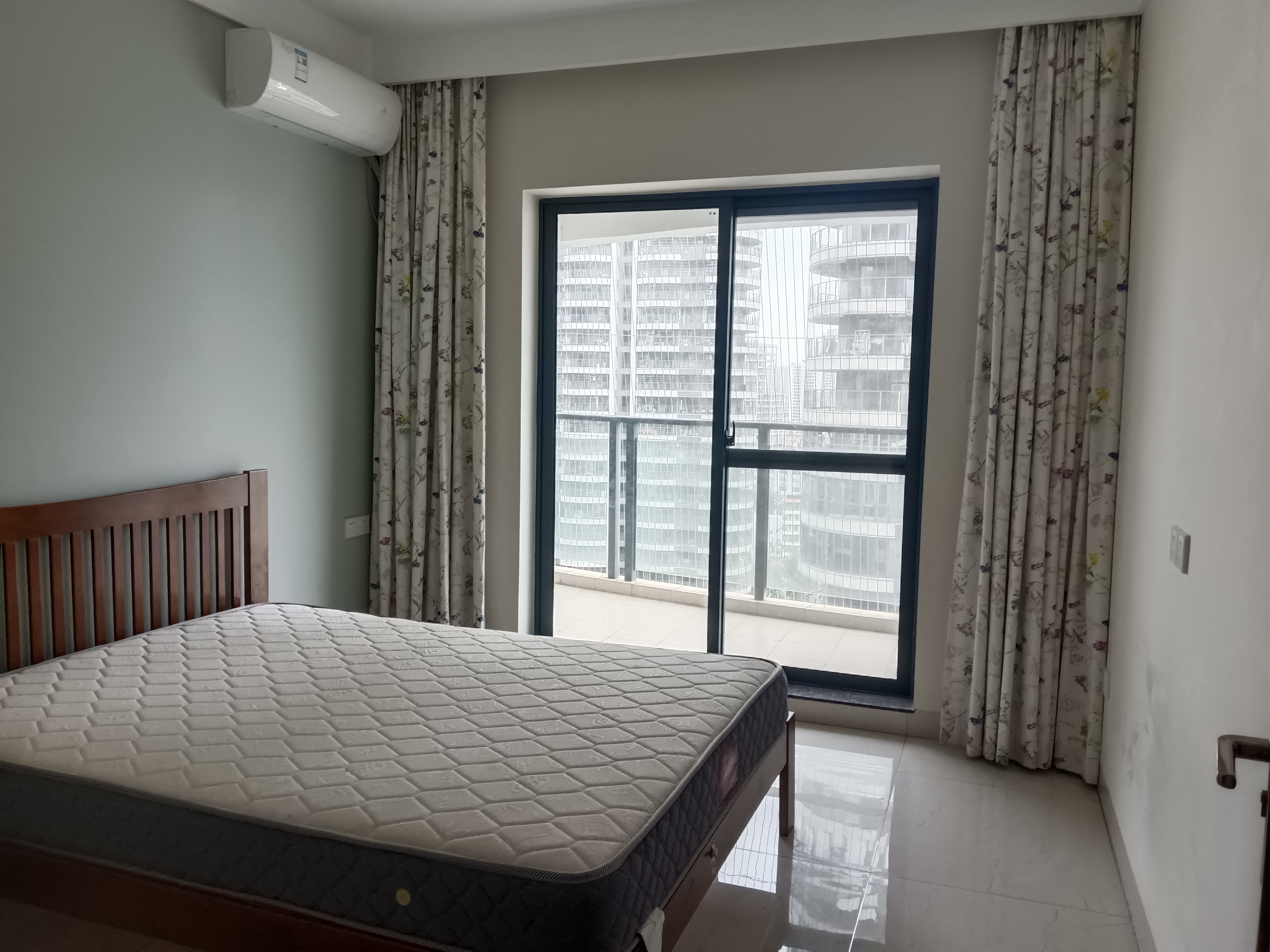 滨海幸福里 3室2厅2卫 3800.0元/月 滨海幸福里 3室2厅2卫 3800.0元/月室内图