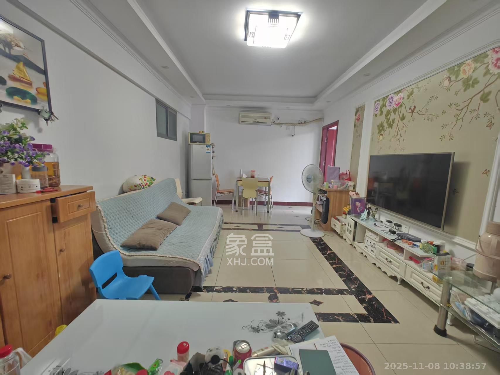 鑫溪大厦  4室2厅1卫    8000.0元/月