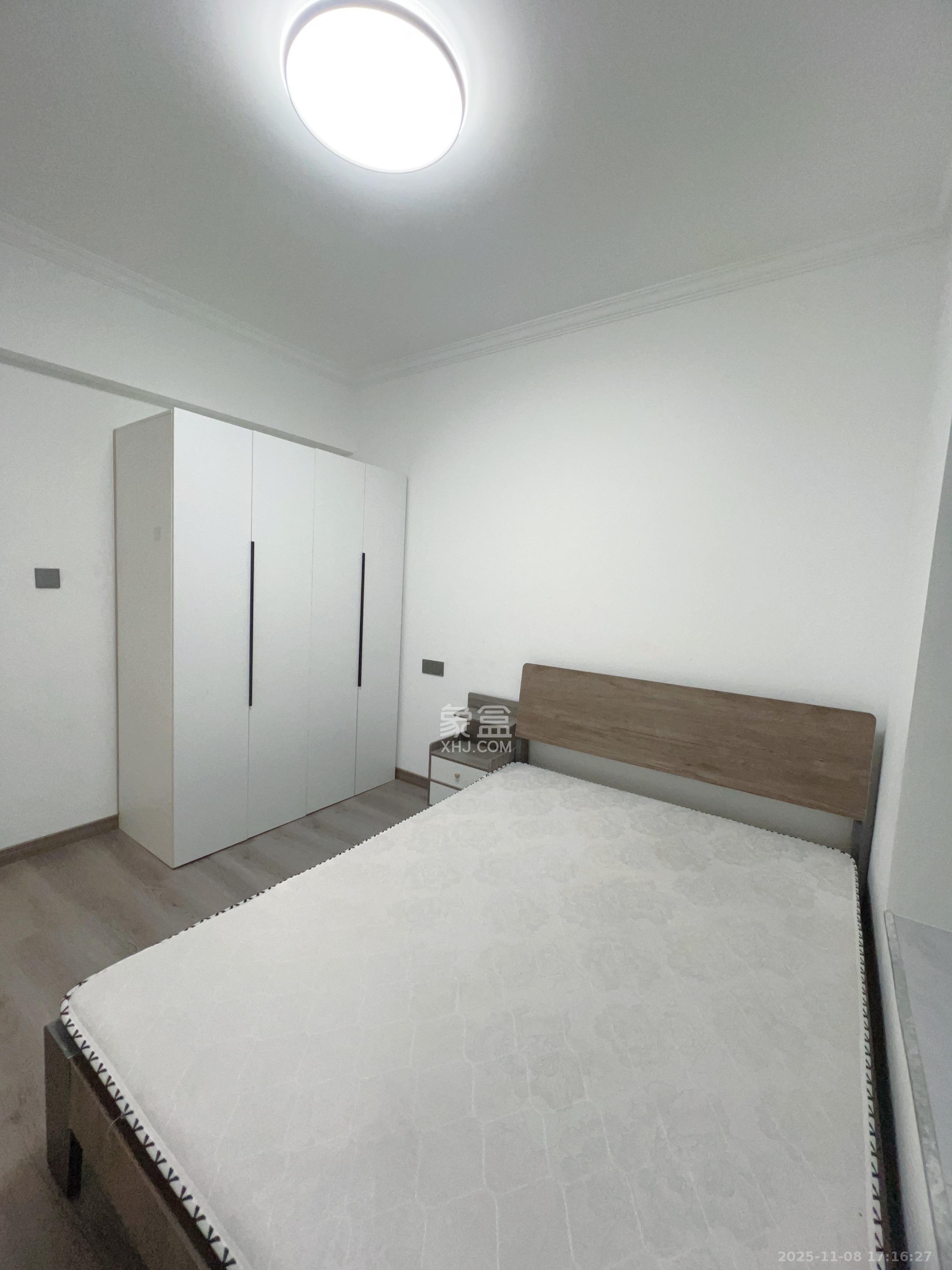 保利金香槟 4室2厅2卫 2800.0元/月 保利金香槟 4室2厅2卫 2800.0元/月室内图