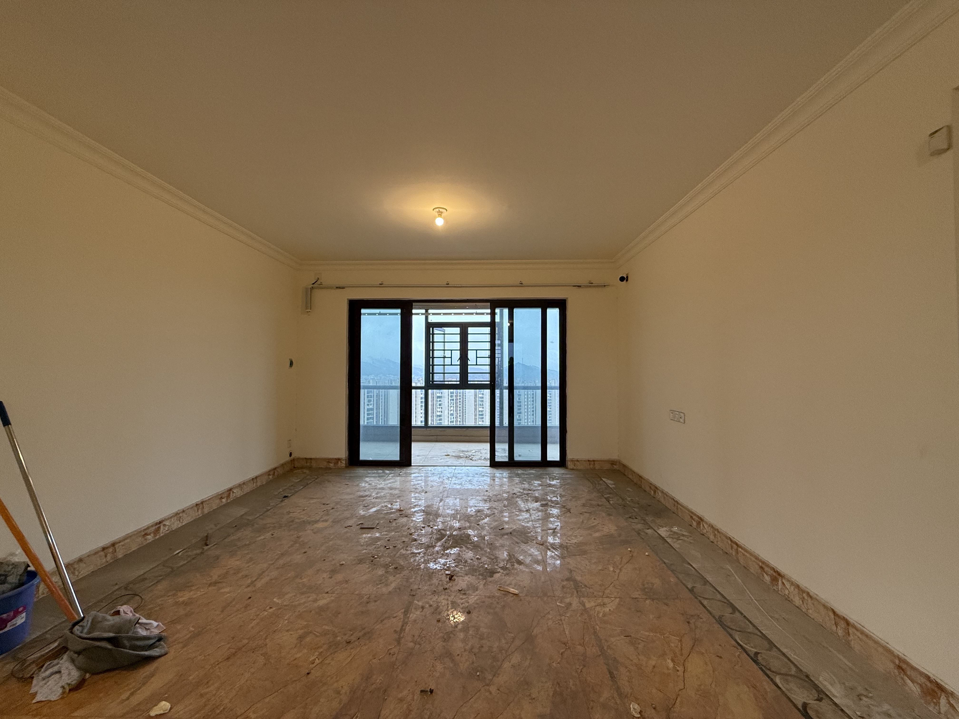 碧桂园豪园 4室2厅2卫 2000.0元/月 碧桂园豪园 4室2厅2卫 2000.0元/月室内图