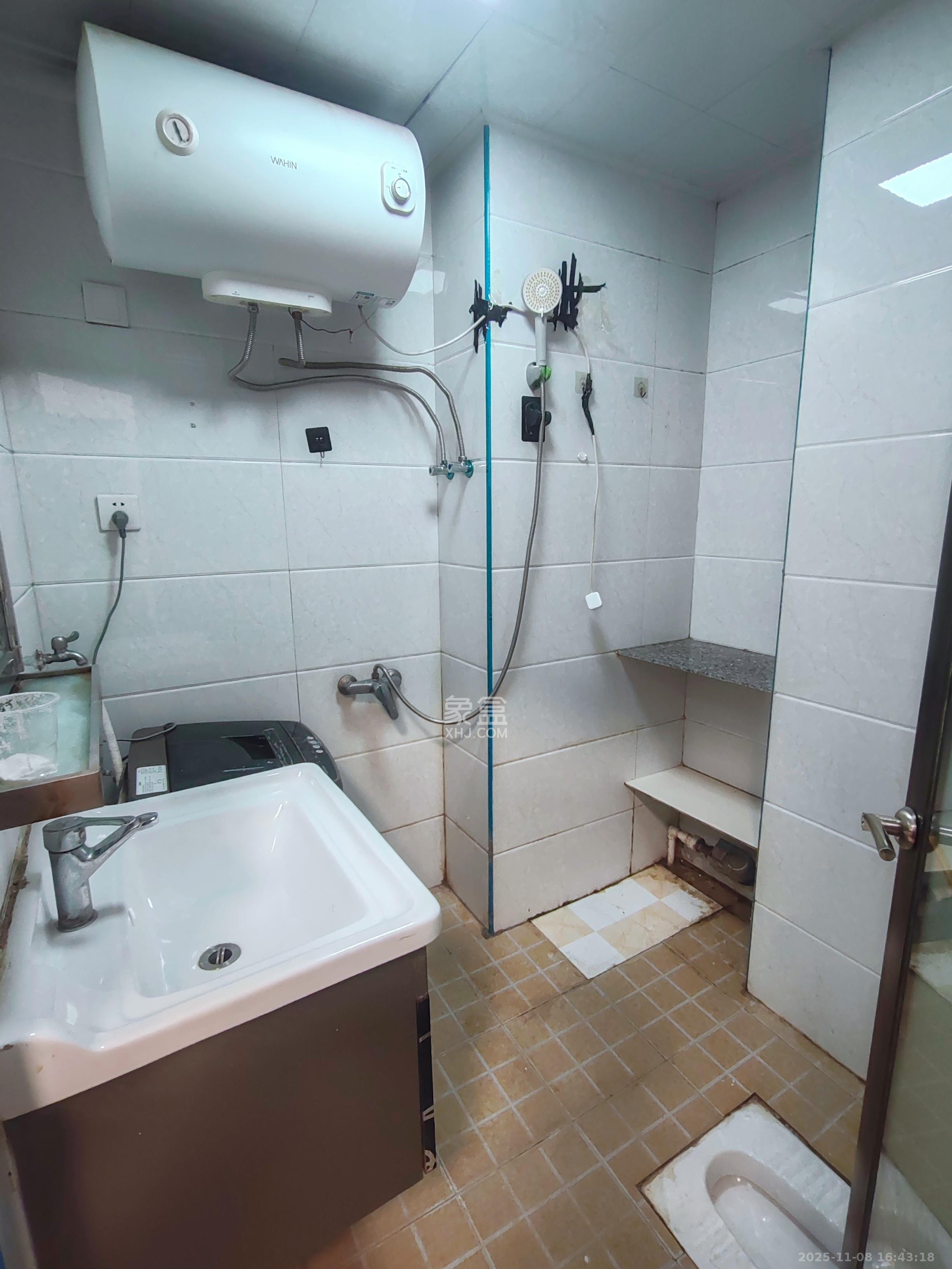 骑龙安置小区 2室1厅0卫 1300.0元/月 骑龙安置小区 2室1厅0卫 1300.0元/月室内图