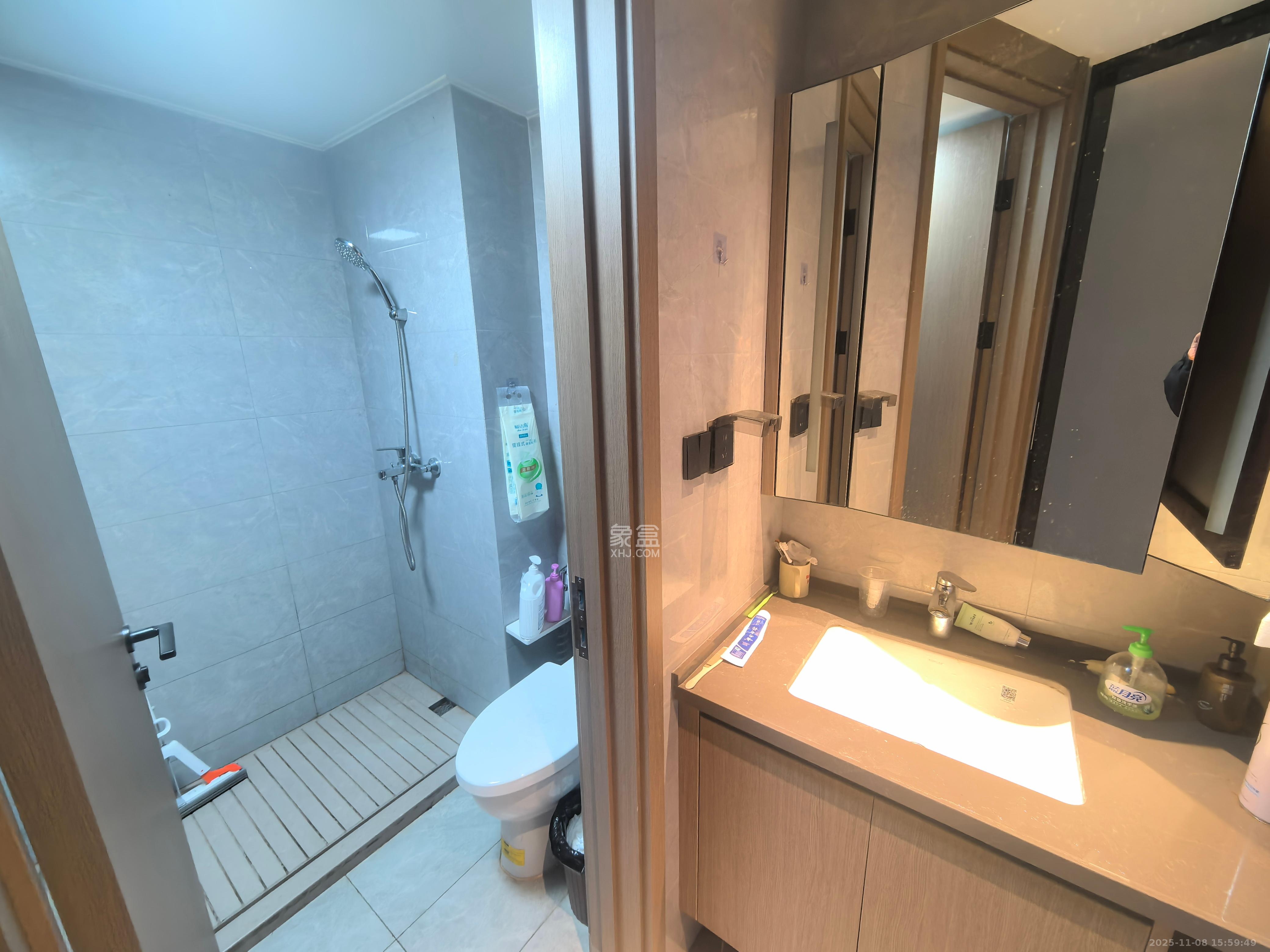 金地峯范 4室2厅2卫 4300.0元/月 金地峯范 4室2厅2卫 4300.0元/月室内图