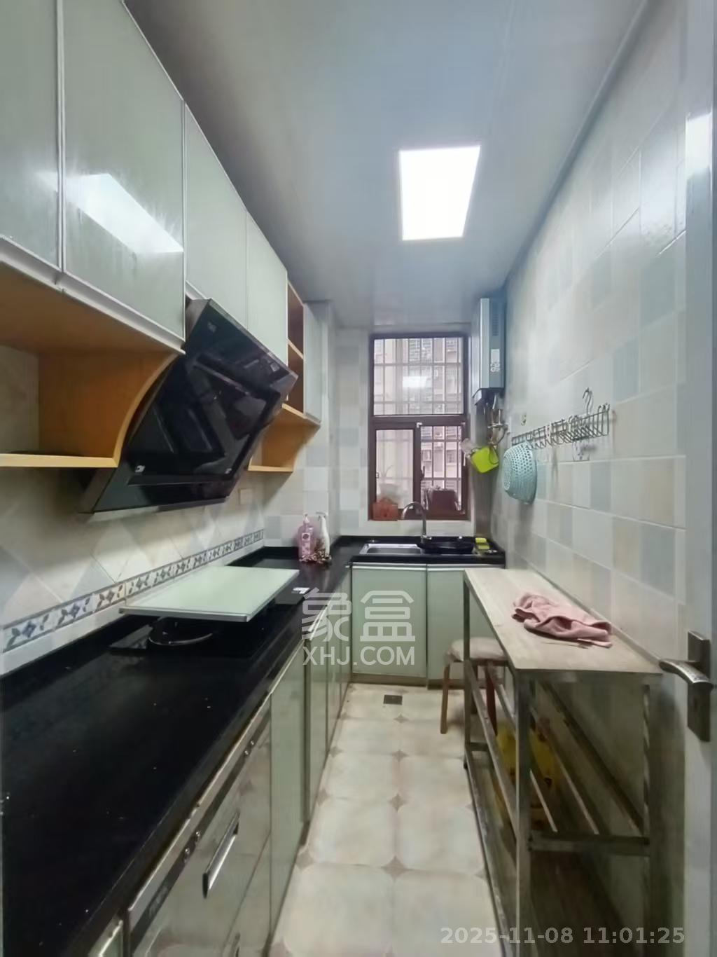 四季星城 3室2厅1卫 2000.0元/月 四季星城 3室2厅1卫 2000.0元/月室内图