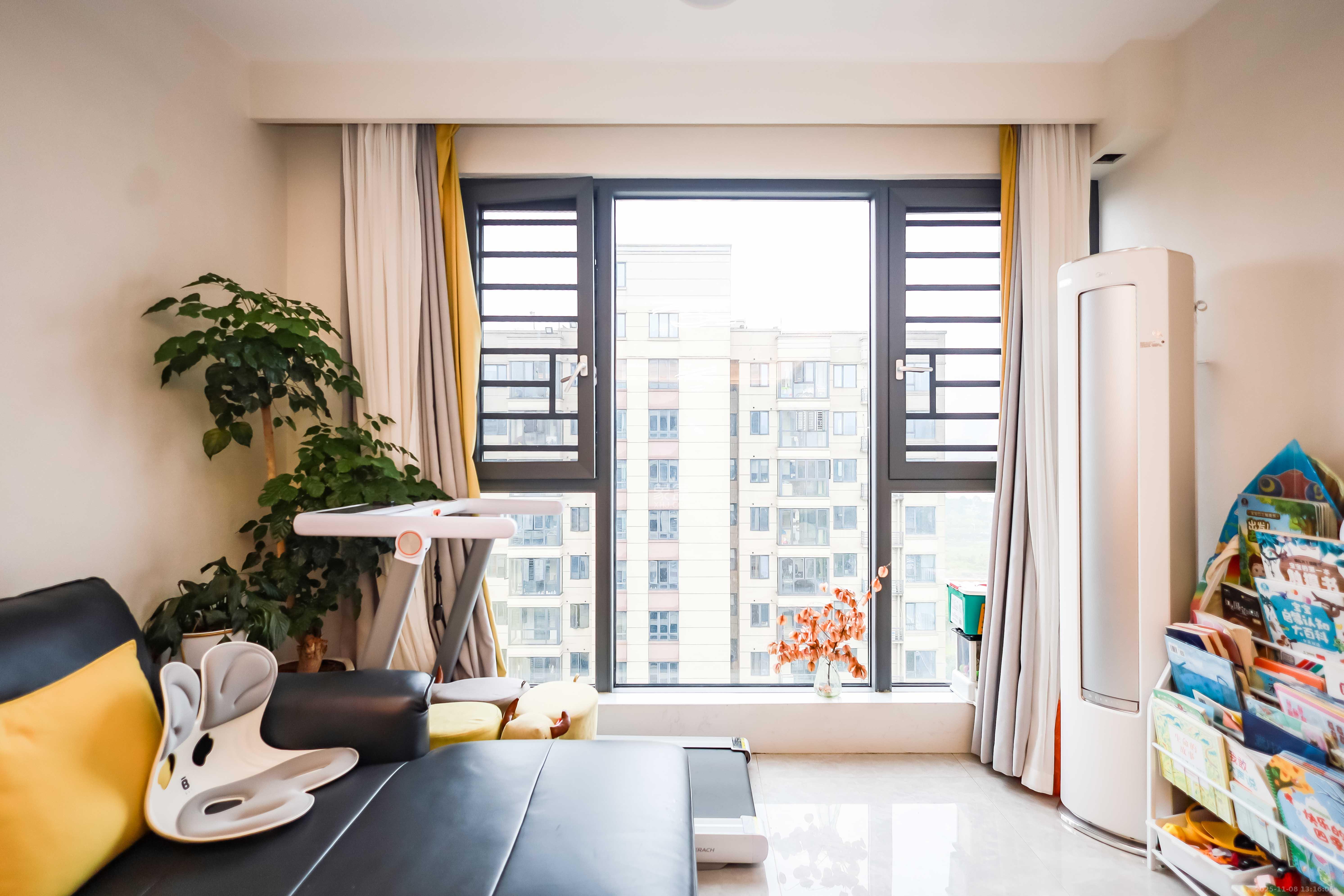 长房云西府一期 3室2厅1卫 98.8万 长房云西府一期 3室2厅1卫 98.8万阳台