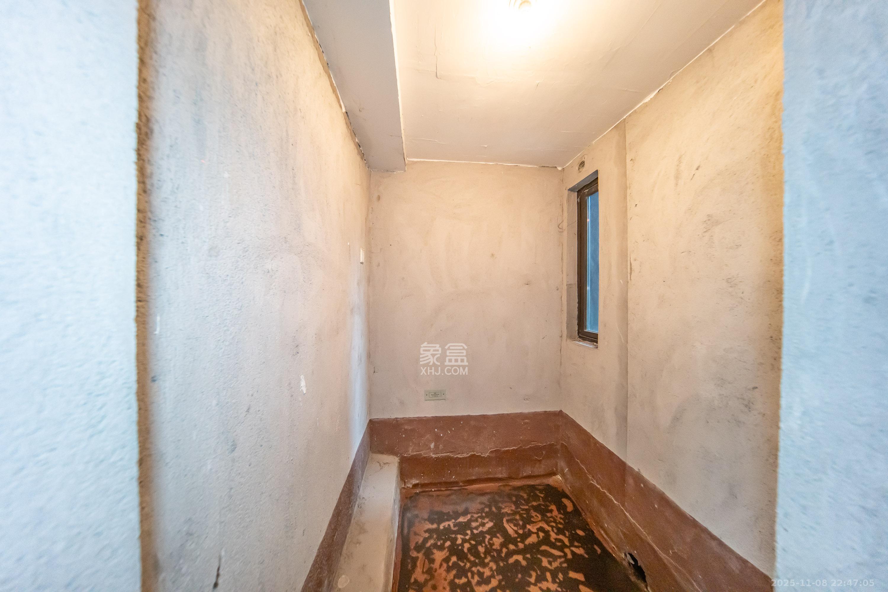 建发电建江山悦  3室1厅2卫    99.8万卫生间