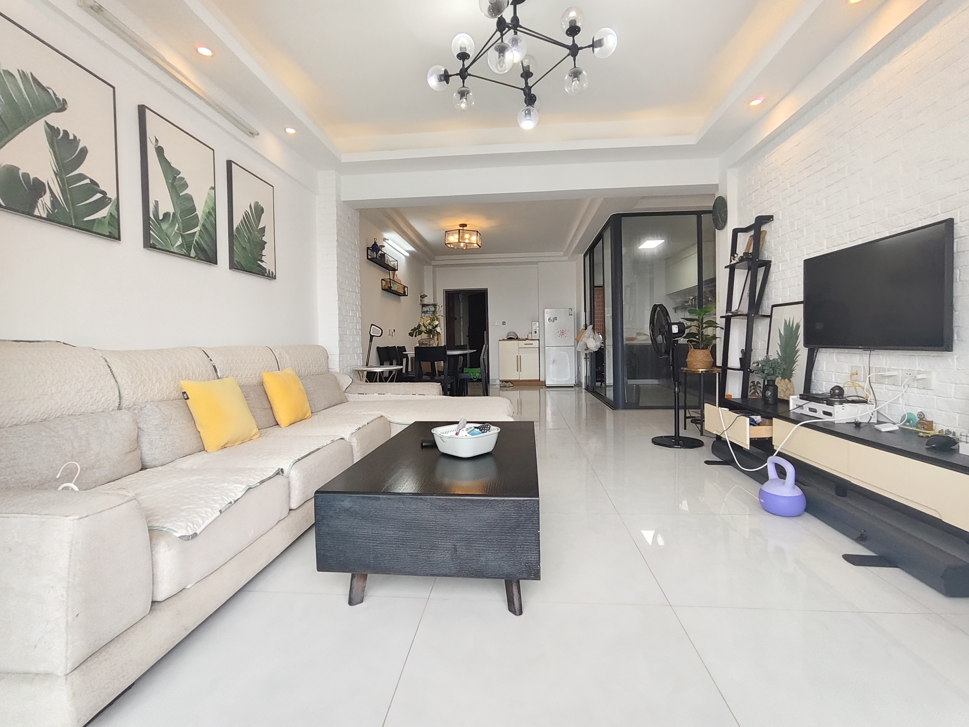 汇景骏园  3室2厅2卫    3500.0元/月室内图