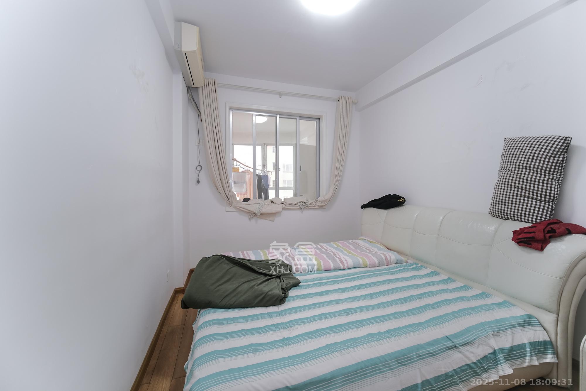 红树湾  3室2厅2卫    64.0万卧室