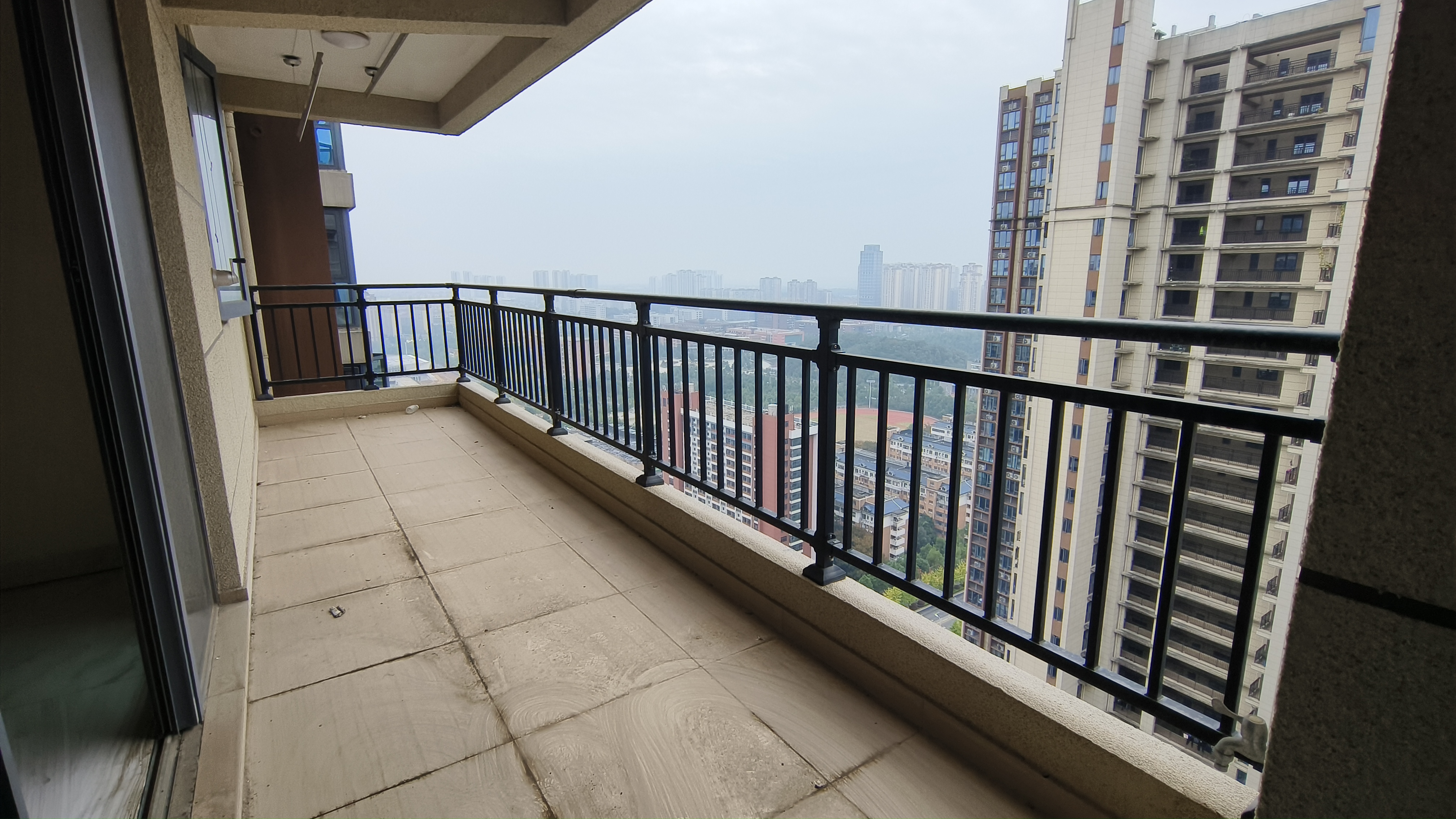 碧桂园梓山府 4室2厅1卫 82.0万 碧桂园梓山府 4室2厅1卫 82.0万室内图