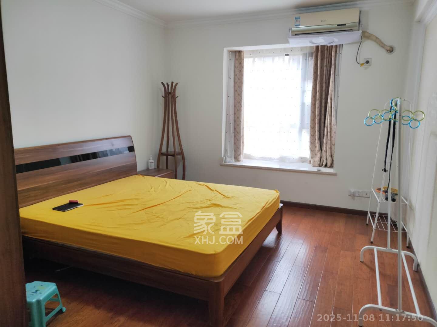 山语城二期  2室2厅1卫    1800.0元/月室内图