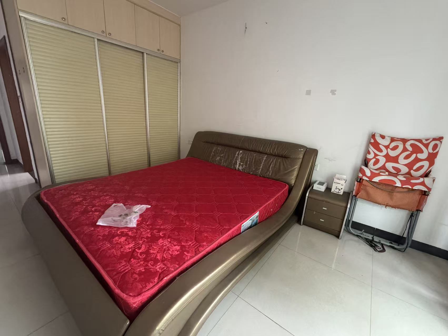 富桥市场  3室1厅2卫    1300.0元/月室内图