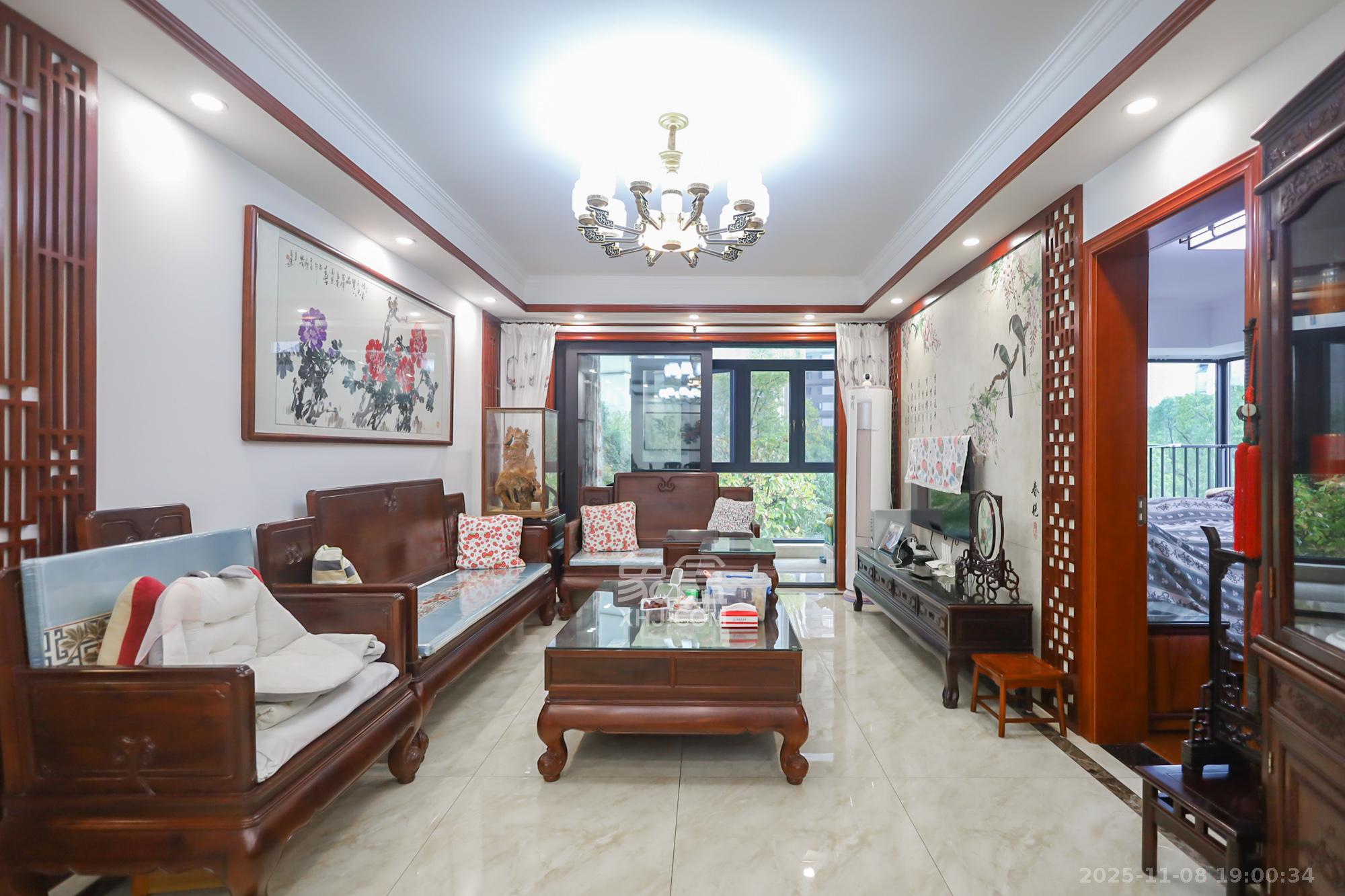 万科里金域国际  4室2厅2卫    248.0万