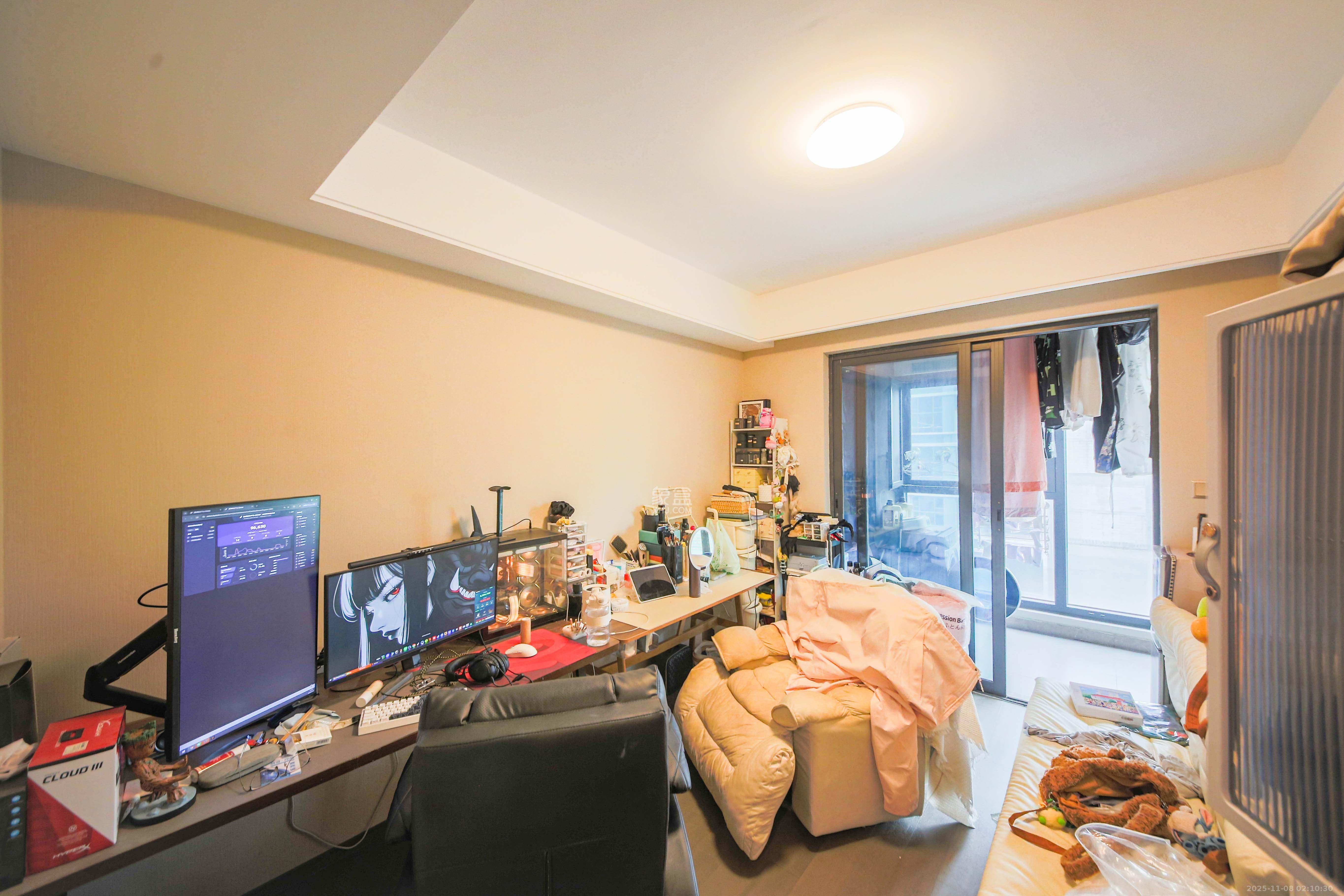 龙湖春江天曜一期 4室2厅2卫 220.0万 龙湖春江天曜一期 4室2厅2卫 220.0万卧室